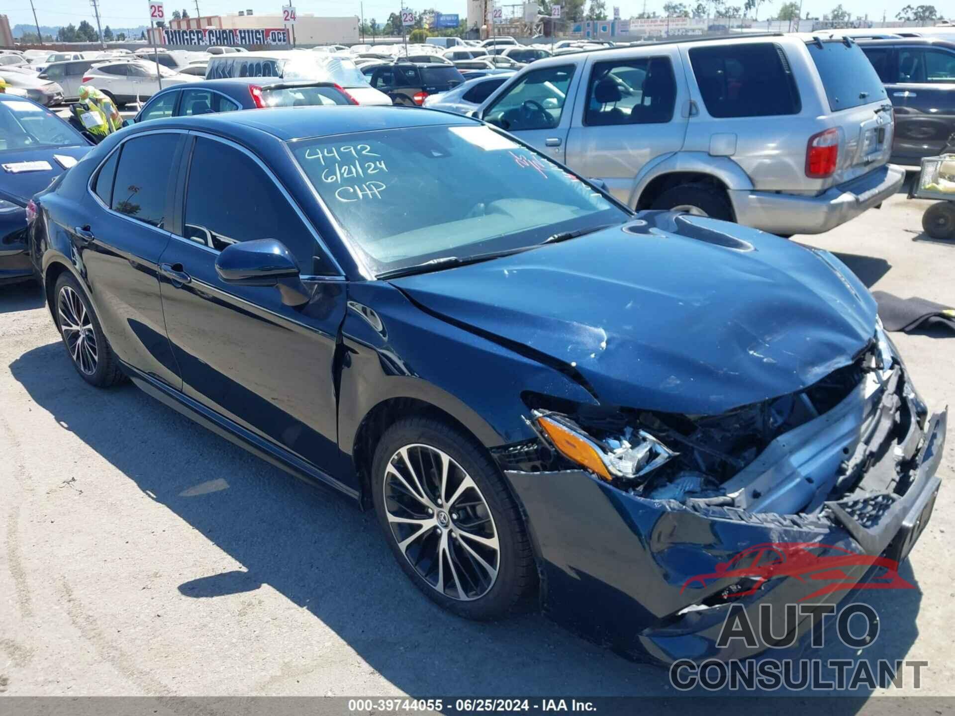 TOYOTA CAMRY 2020 - 4T1G11AK5LU941485