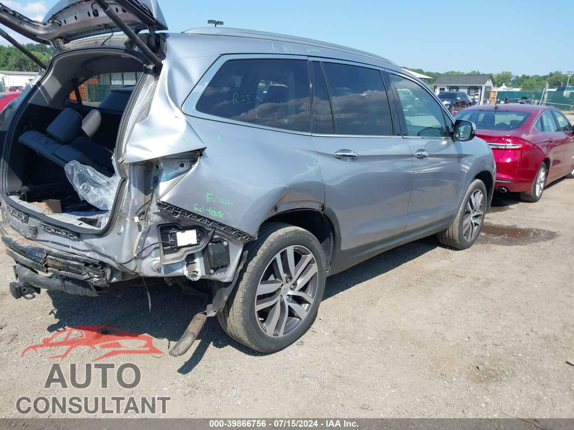 HONDA PILOT 2017 - 5FNYF6H09HB048795