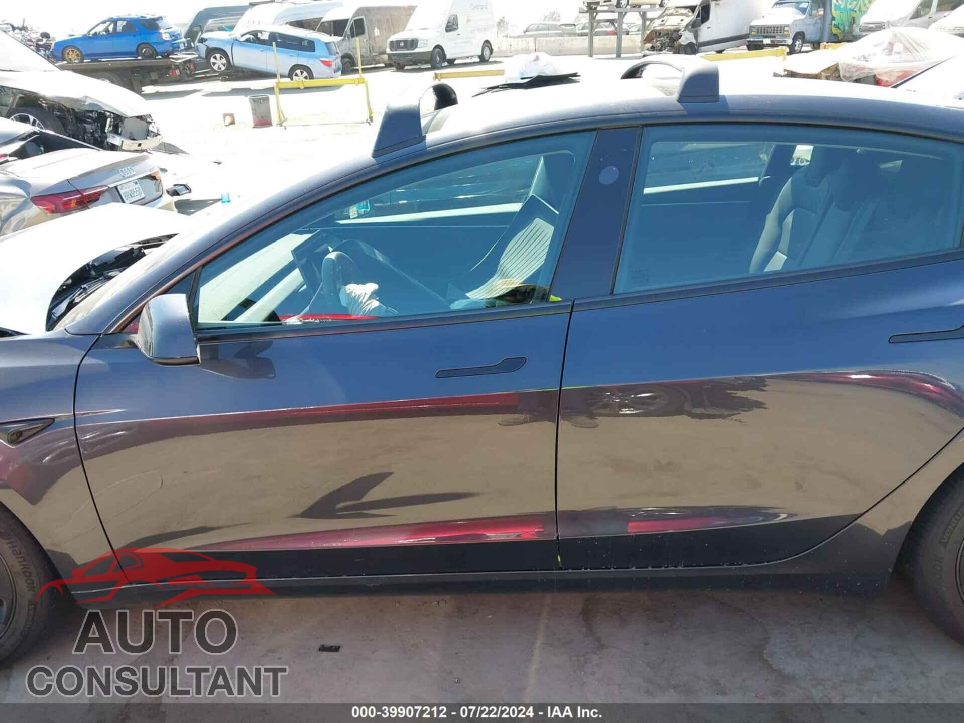 TESLA MODEL 3 2024 - 5YJ3E1EA2RF749483