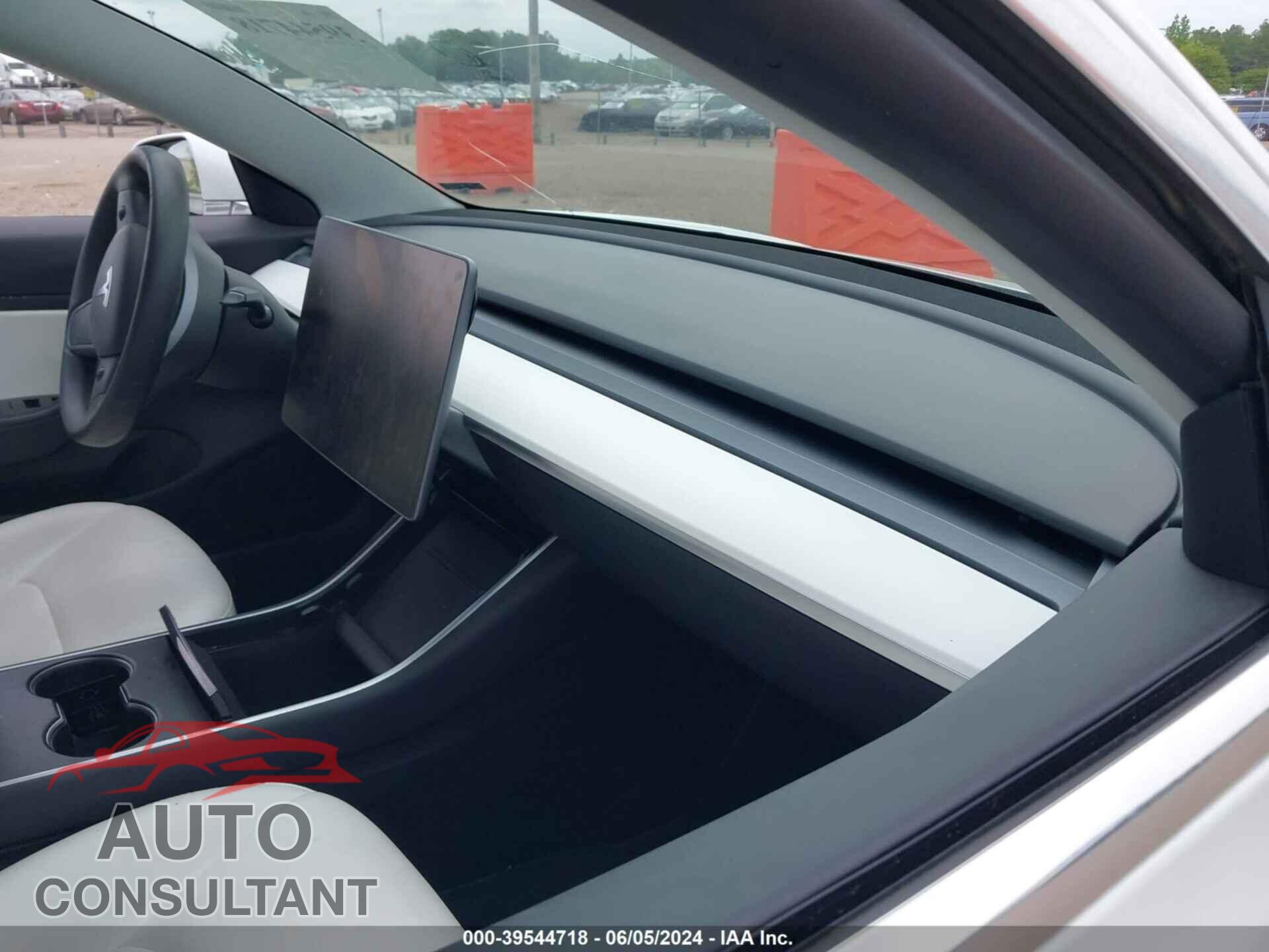 TESLA MODEL 3 2019 - 5YJ3E1EB7KF487474