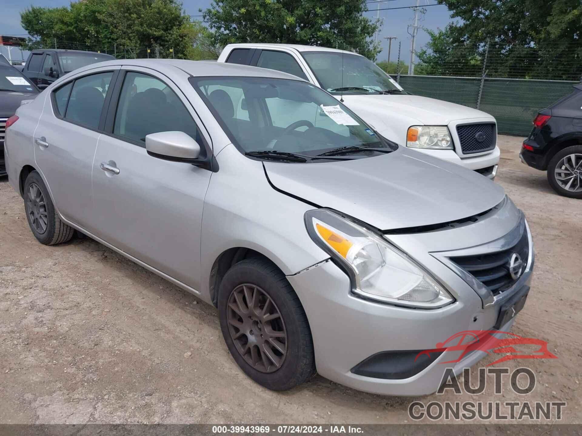 NISSAN VERSA 2017 - 3N1CN7AP9HL860029