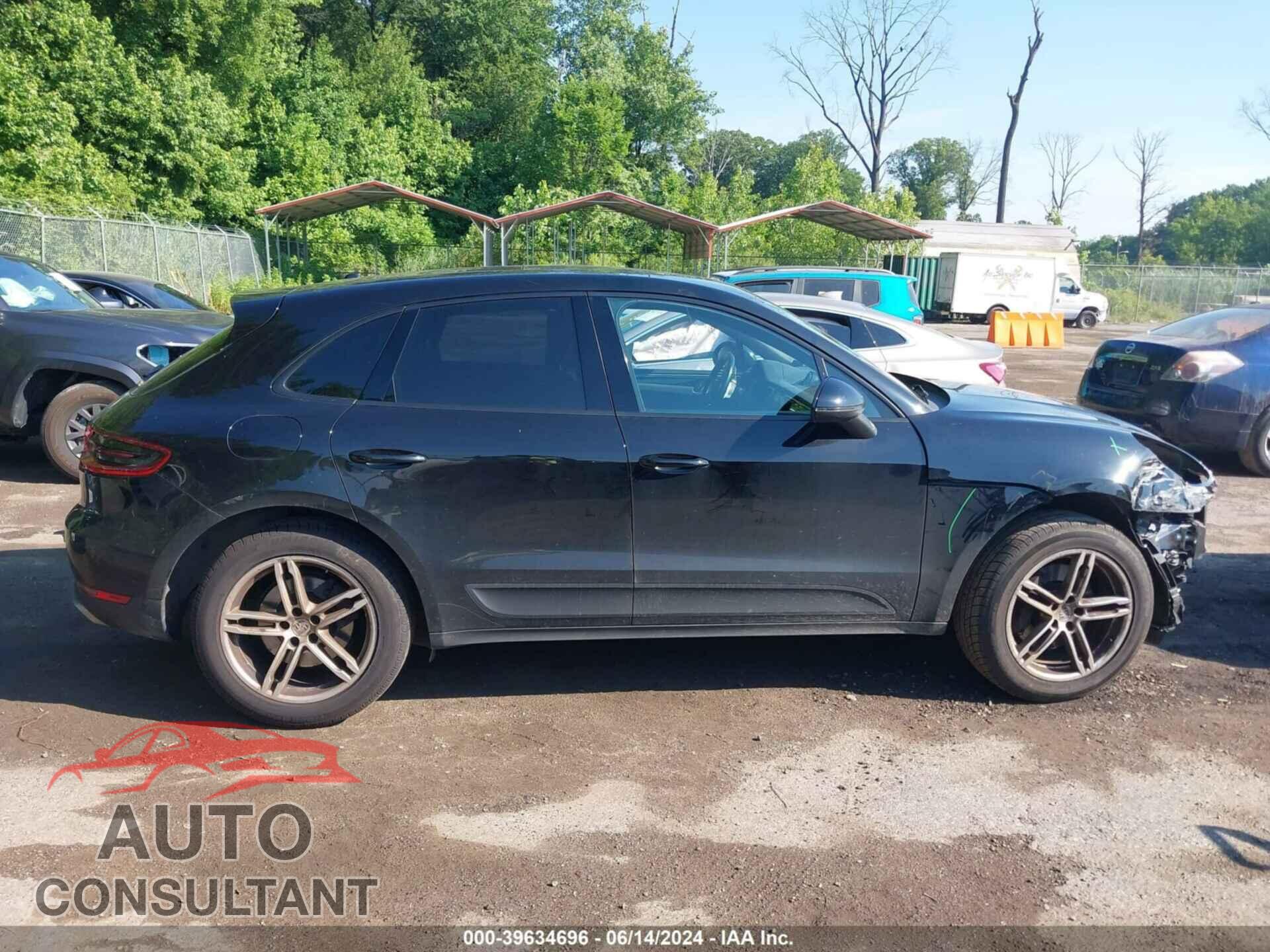 PORSCHE MACAN 2017 - WP1AA2A58HLB06177