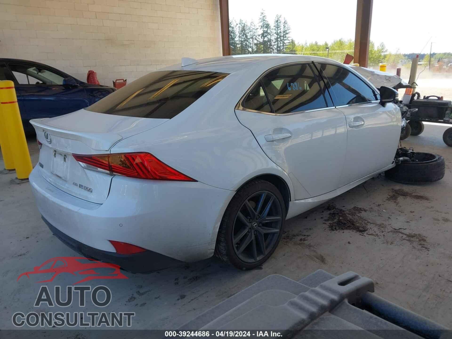 LEXUS IS 300 2020 - JTHG81F20L5040932