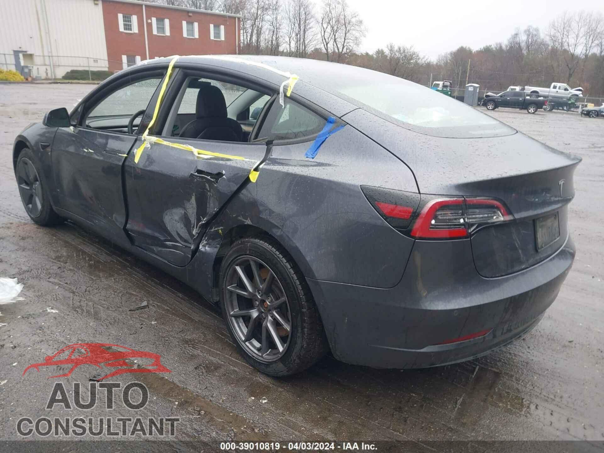 TESLA MODEL 3 2021 - 5YJ3E1EAXMF976705