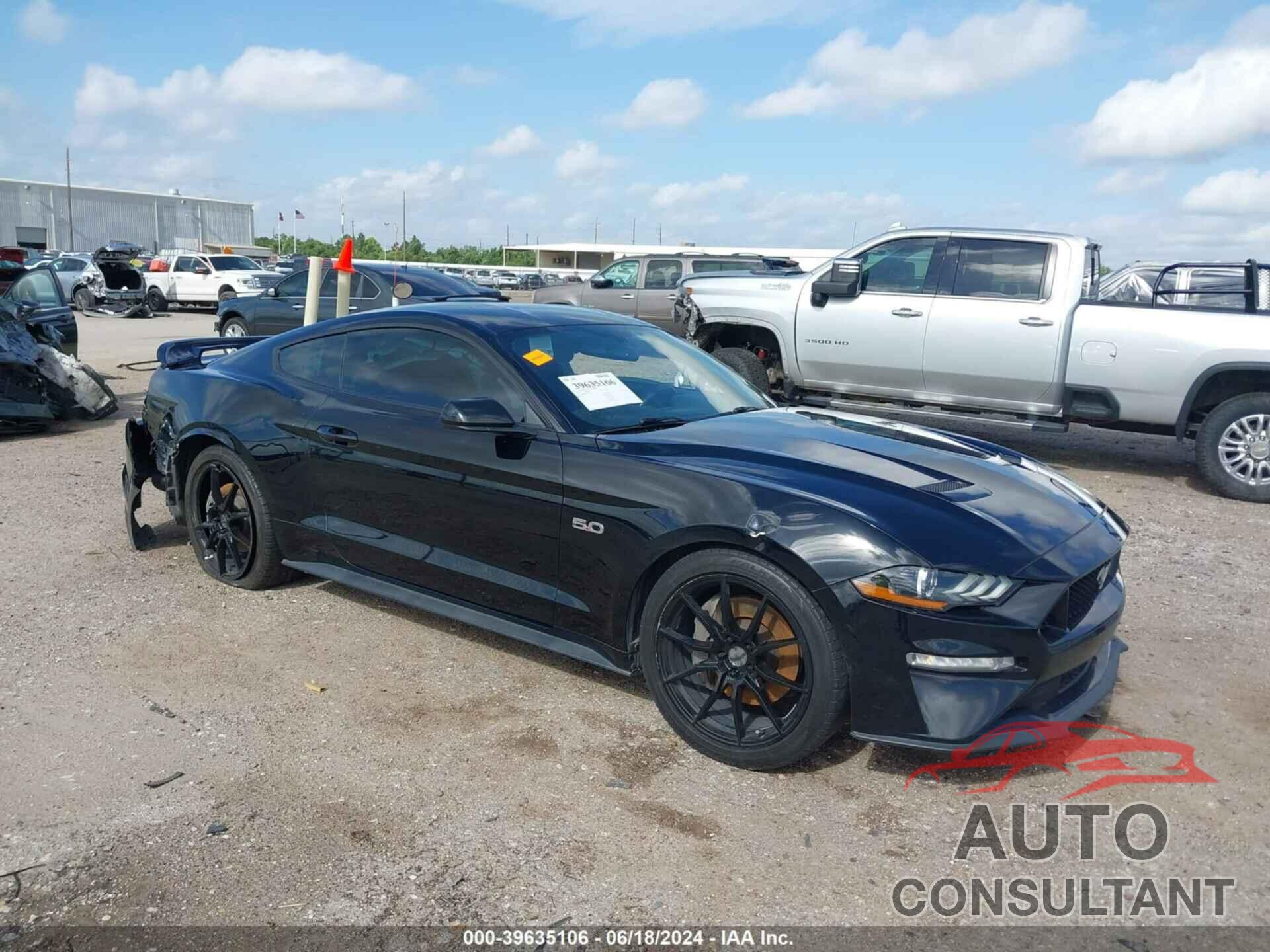 FORD MUSTANG 2018 - 1FA6P8CF1J5117584