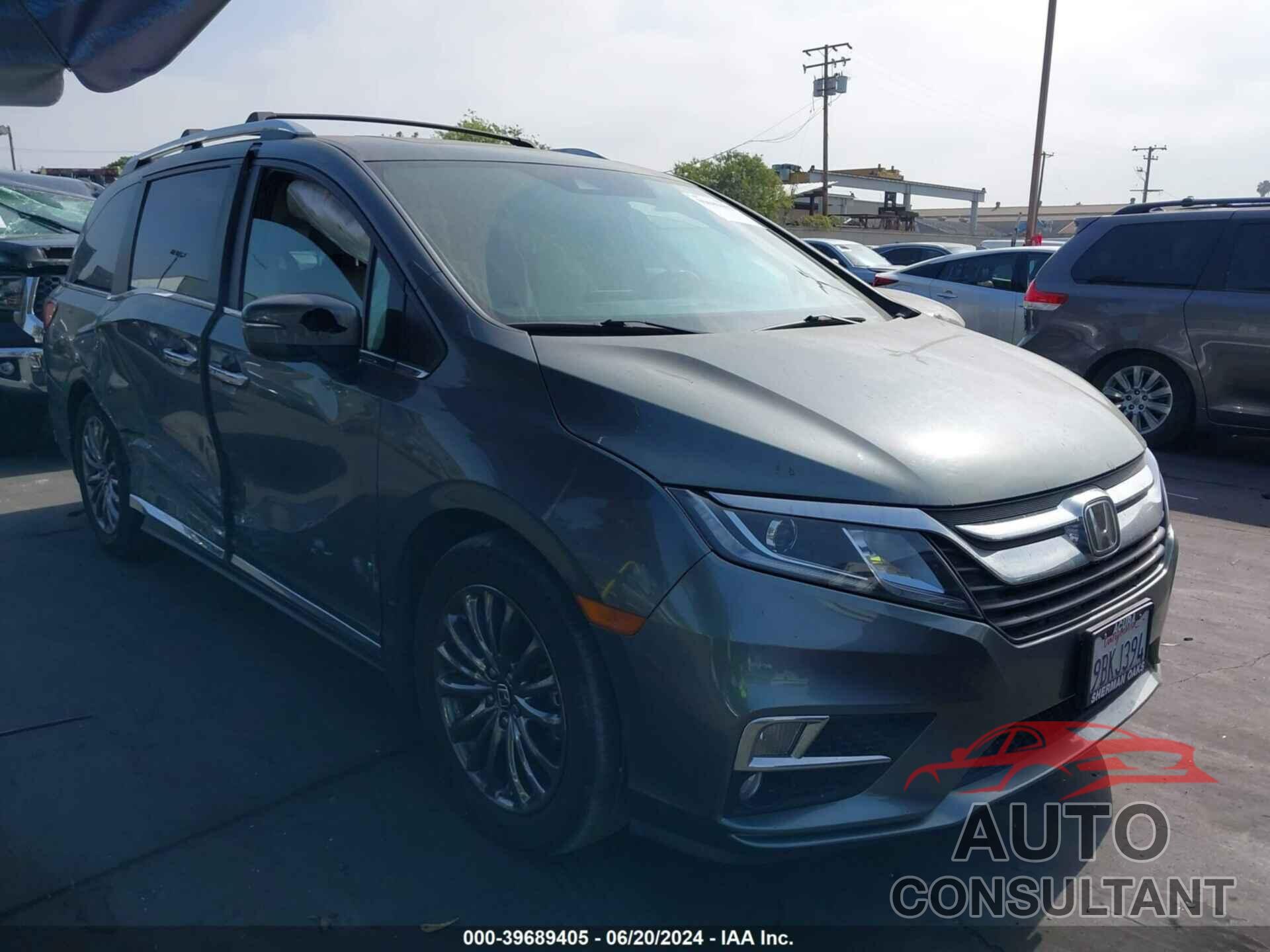 HONDA ODYSSEY 2018 - 5FNRL6H74JB020001