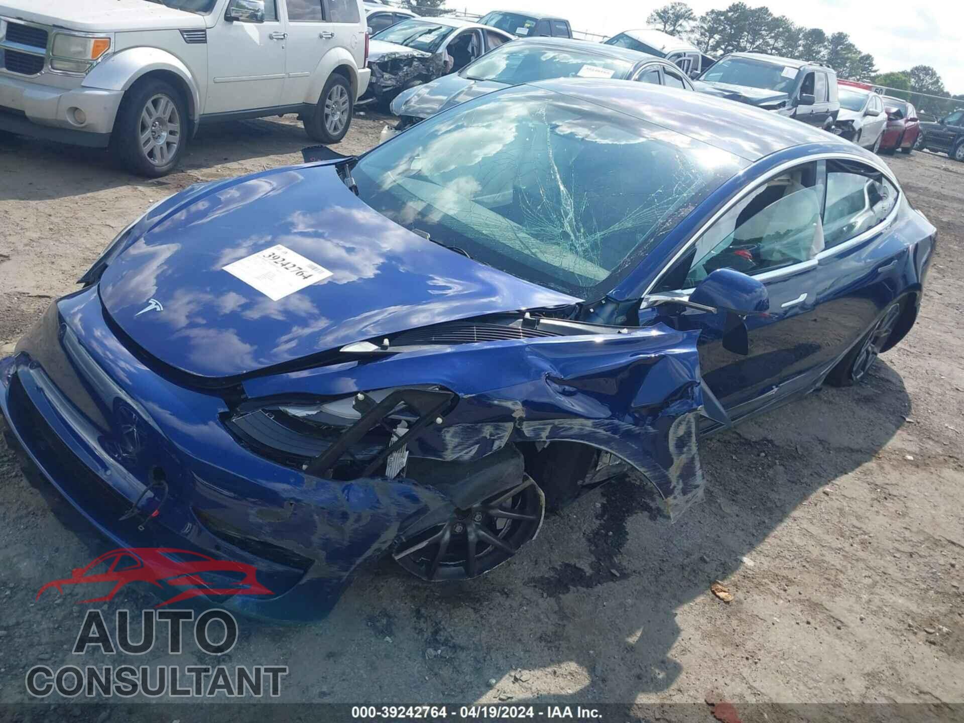 TESLA MODEL 3 2018 - 5YJ3E1EA1JF160171