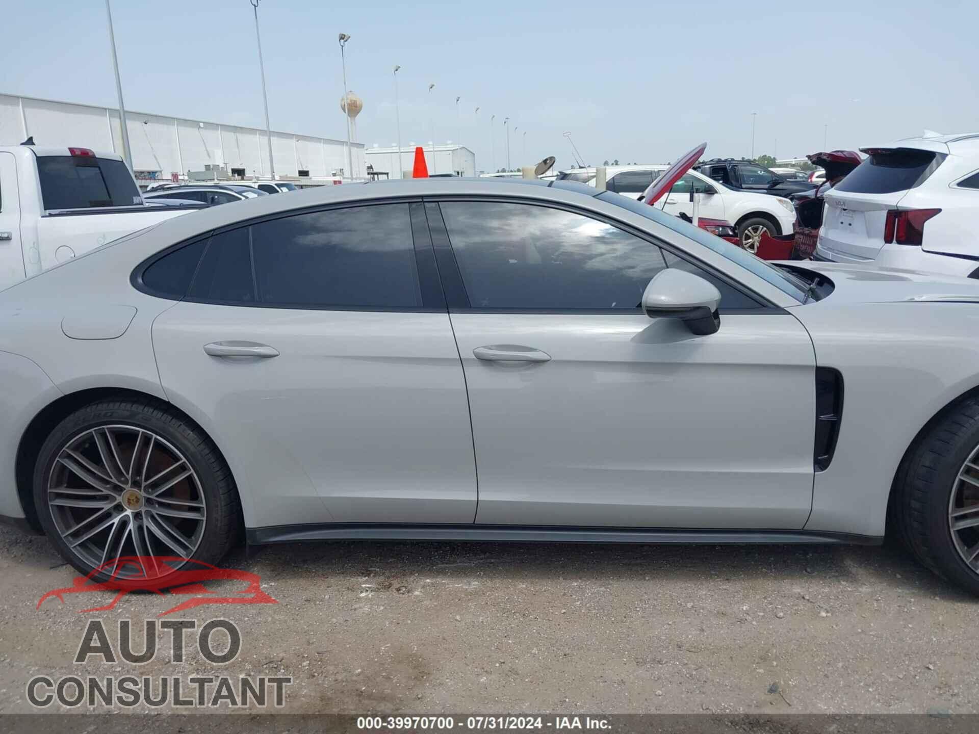 PORSCHE PANAMERA 2017 - WP0AA2A71HL100806