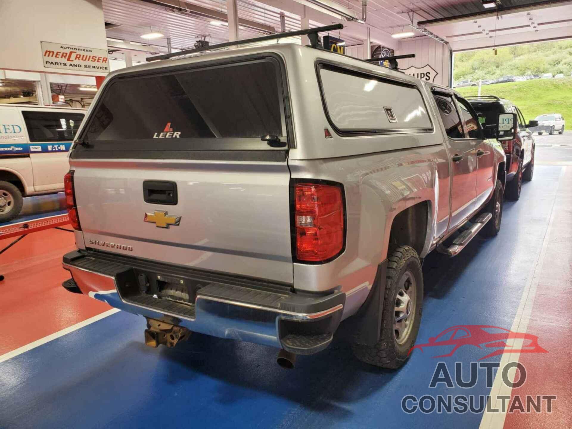 CHEVROLET SILVERADO 2018 - 1GC1KUEG4JF116568