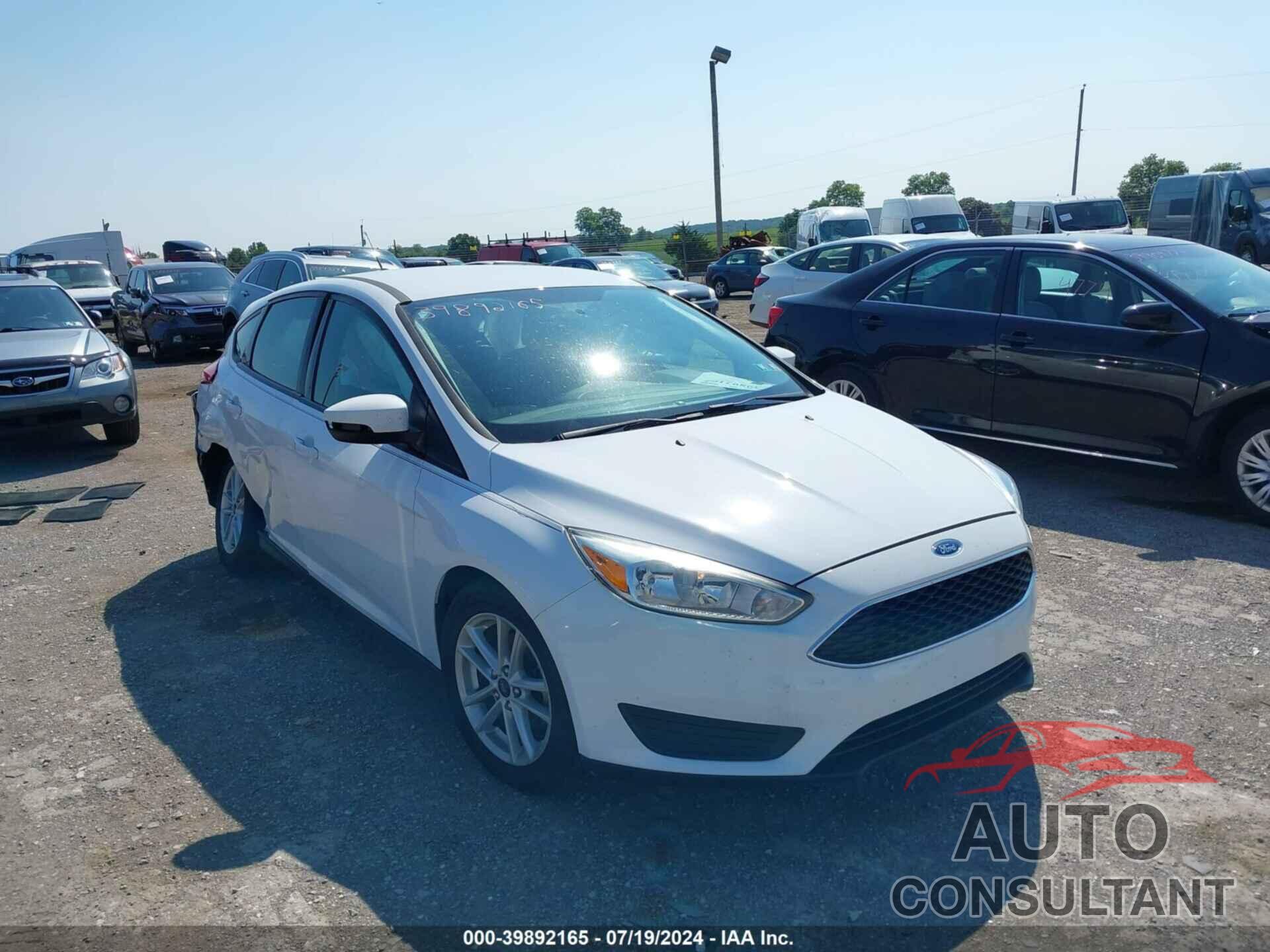 FORD FOCUS 2017 - 1FADP3K22HL336018