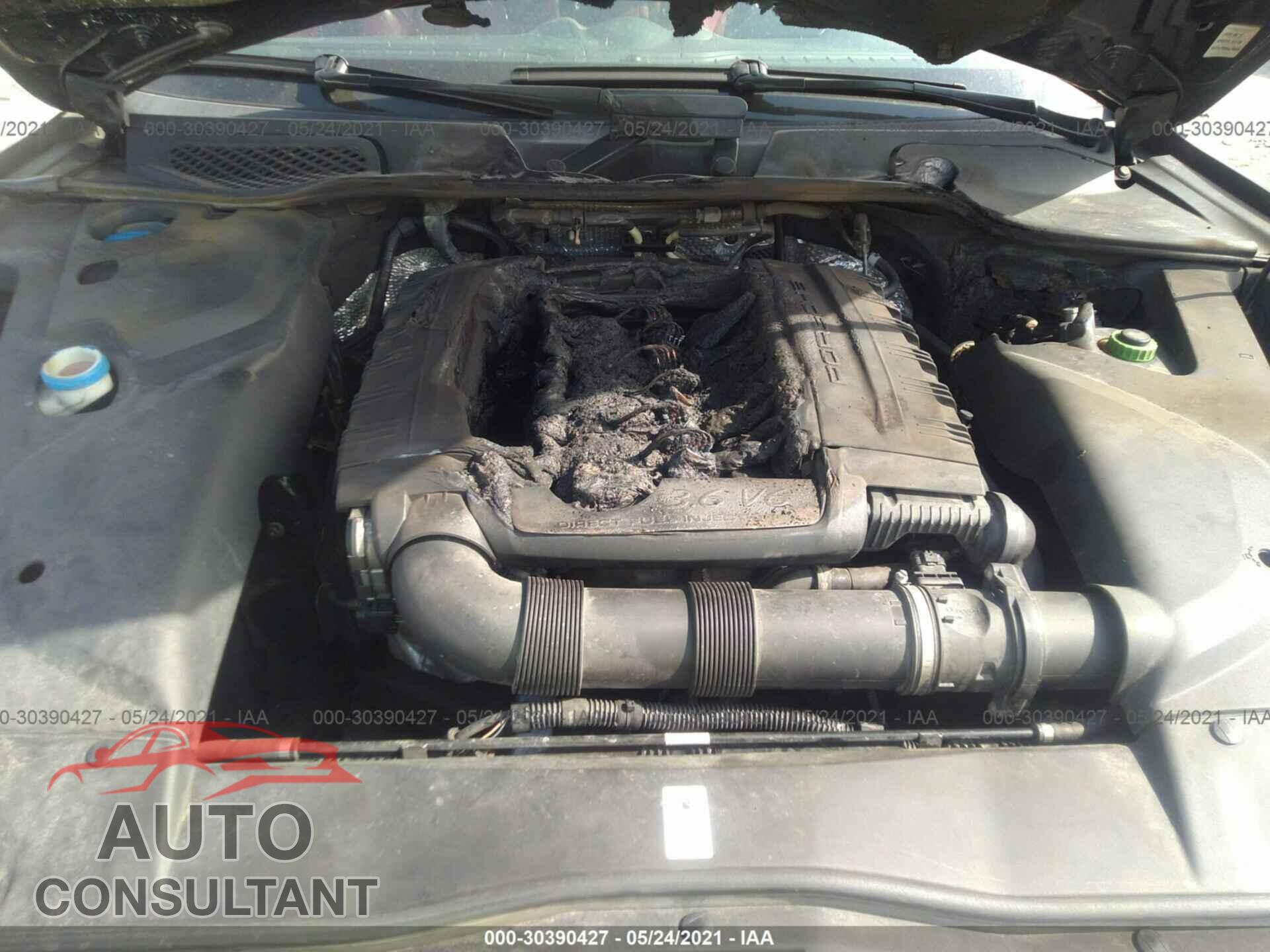 PORSCHE CAYENNE 2016 - WP1AA2A21GKA10448