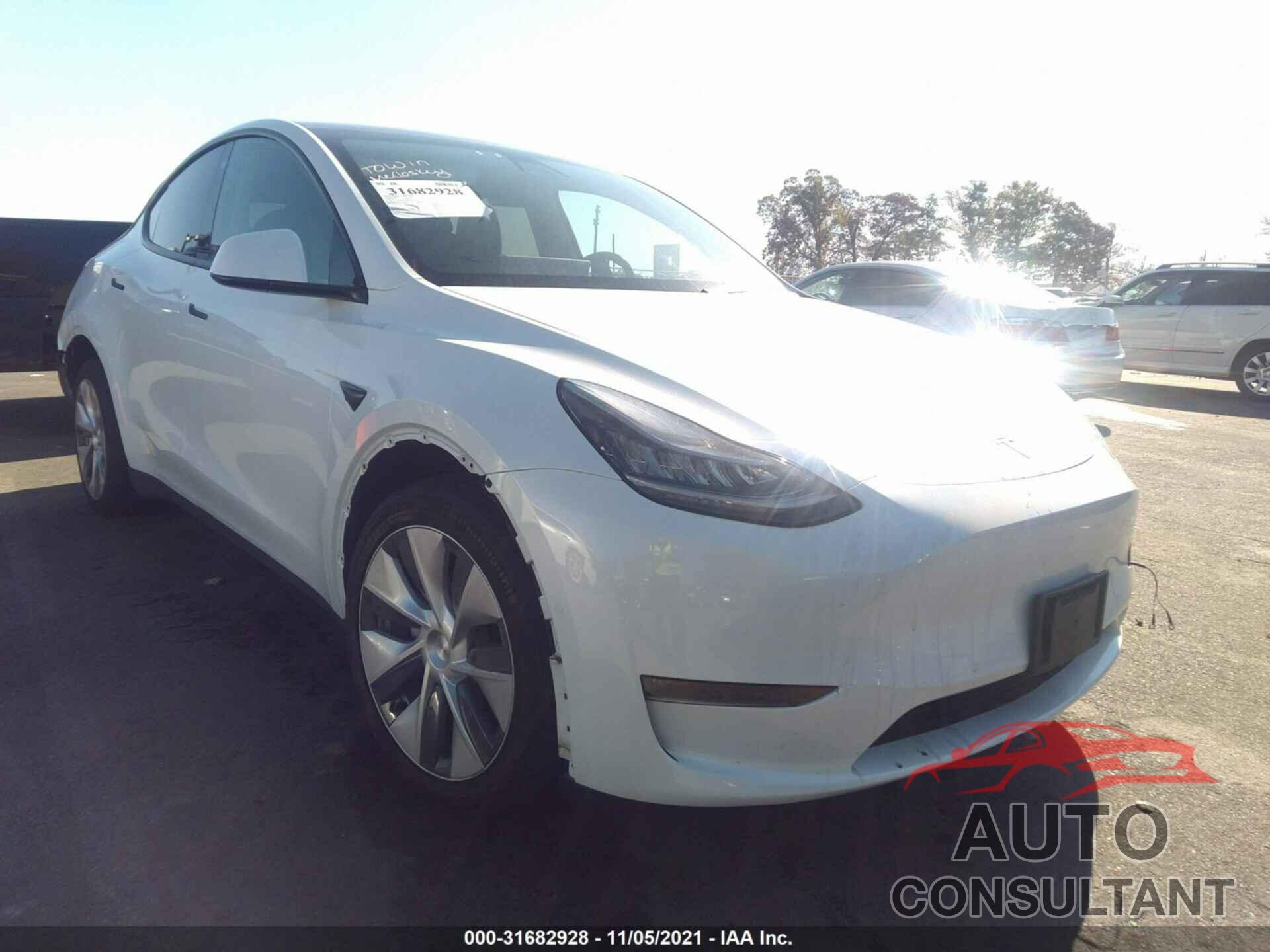 TESLA MODEL Y 2021 - 5YJYGDEE0MF072785