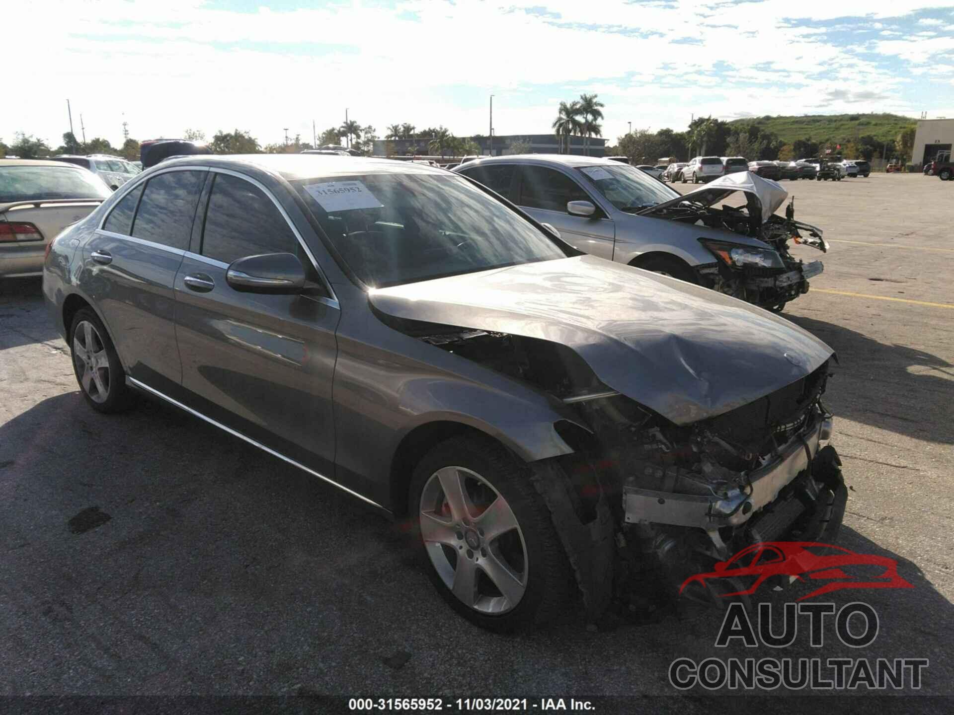 MERCEDES-BENZ C-CLASS 2015 - 3N1CP5CU3JL533584