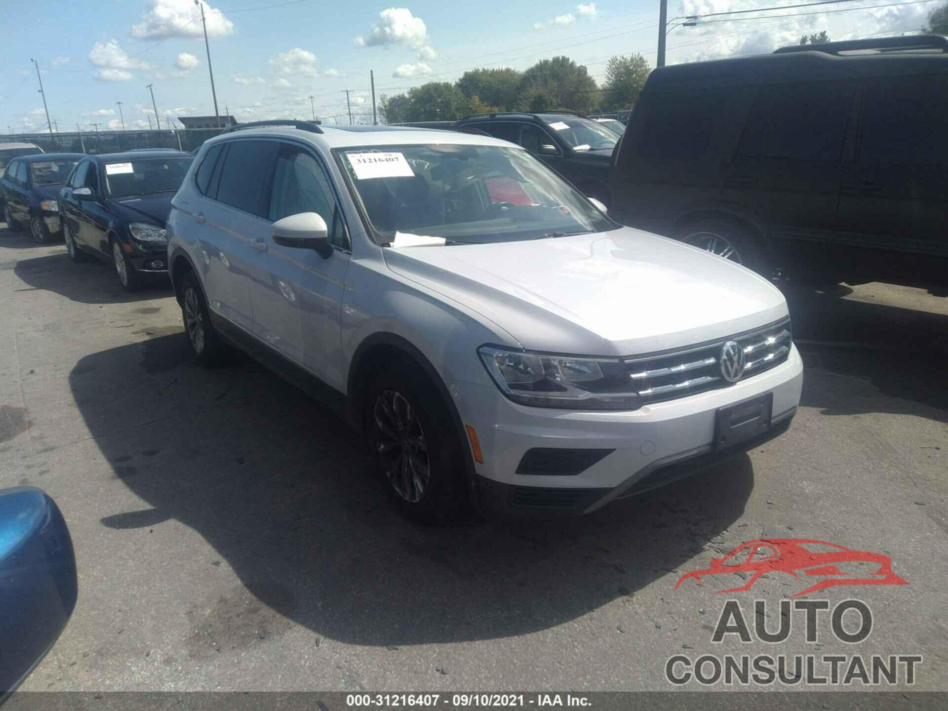 VOLKSWAGEN TIGUAN 2018 - 3VV2B7AX5JM095212