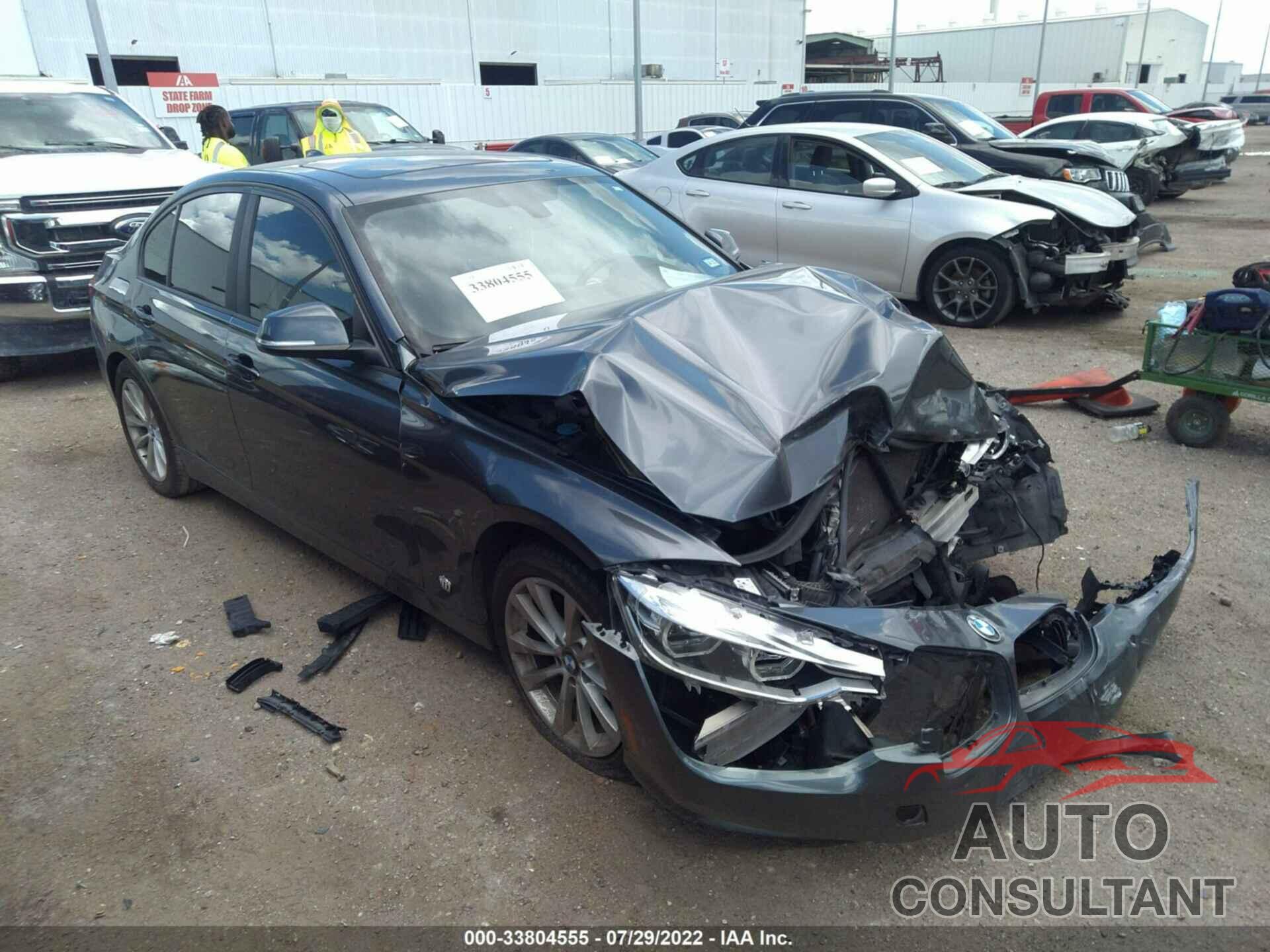 BMW 3 SERIES 2018 - WBA8E1G59JNU92170