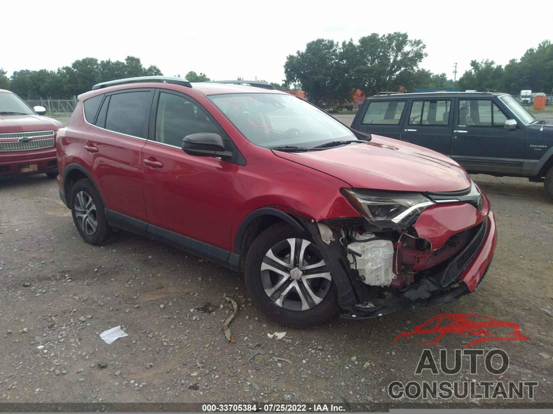 TOYOTA RAV4 2017 - JTMBFREV4HJ158931
