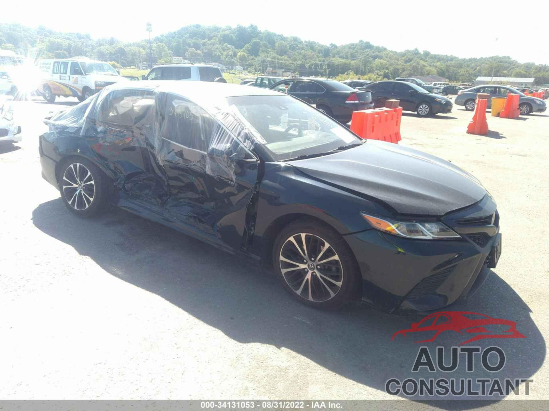 TOYOTA CAMRY 2018 - 4T1B11HK8JU578659