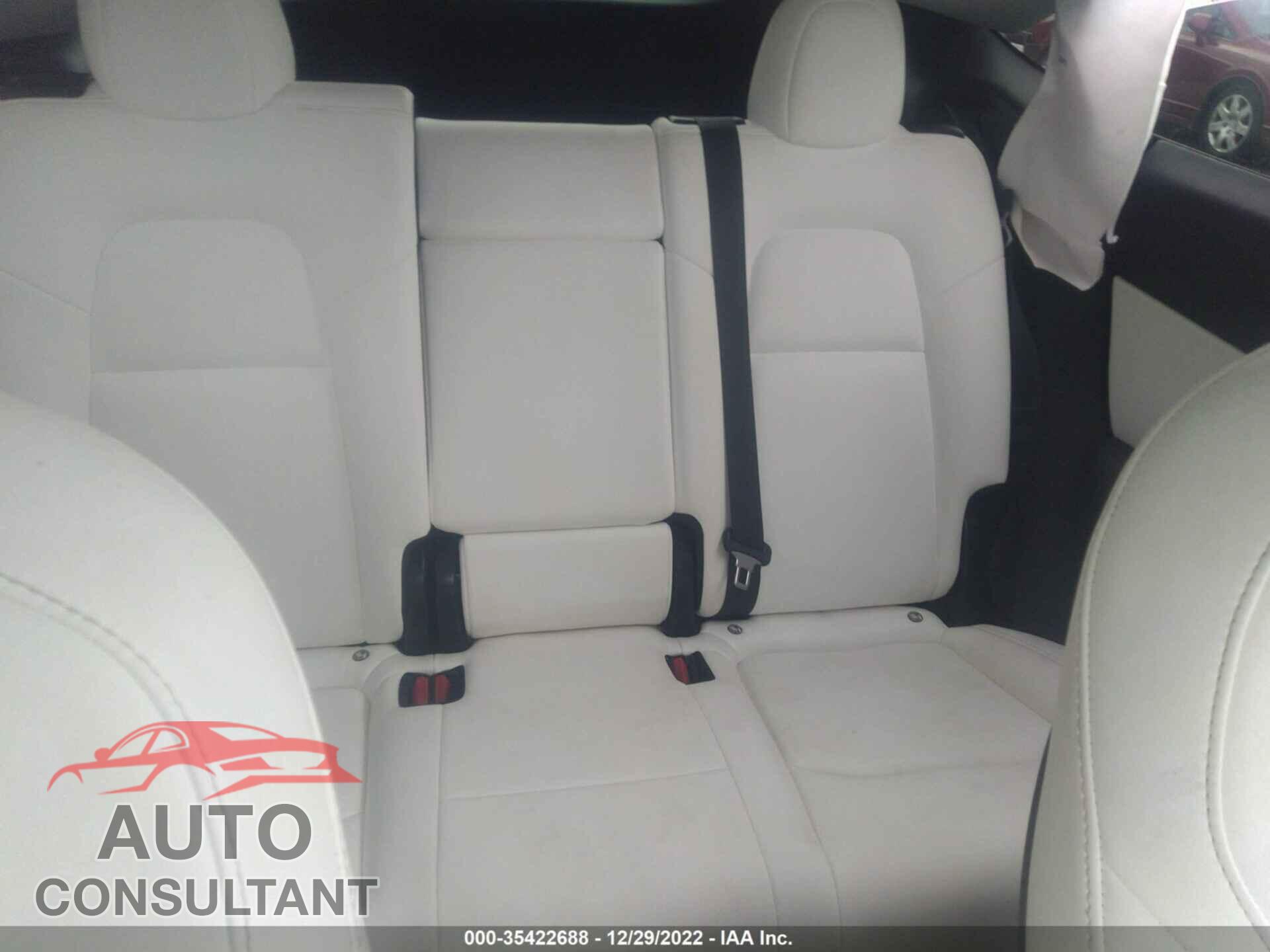 TESLA MODEL Y 2020 - 5YJYGDEEXLF032860