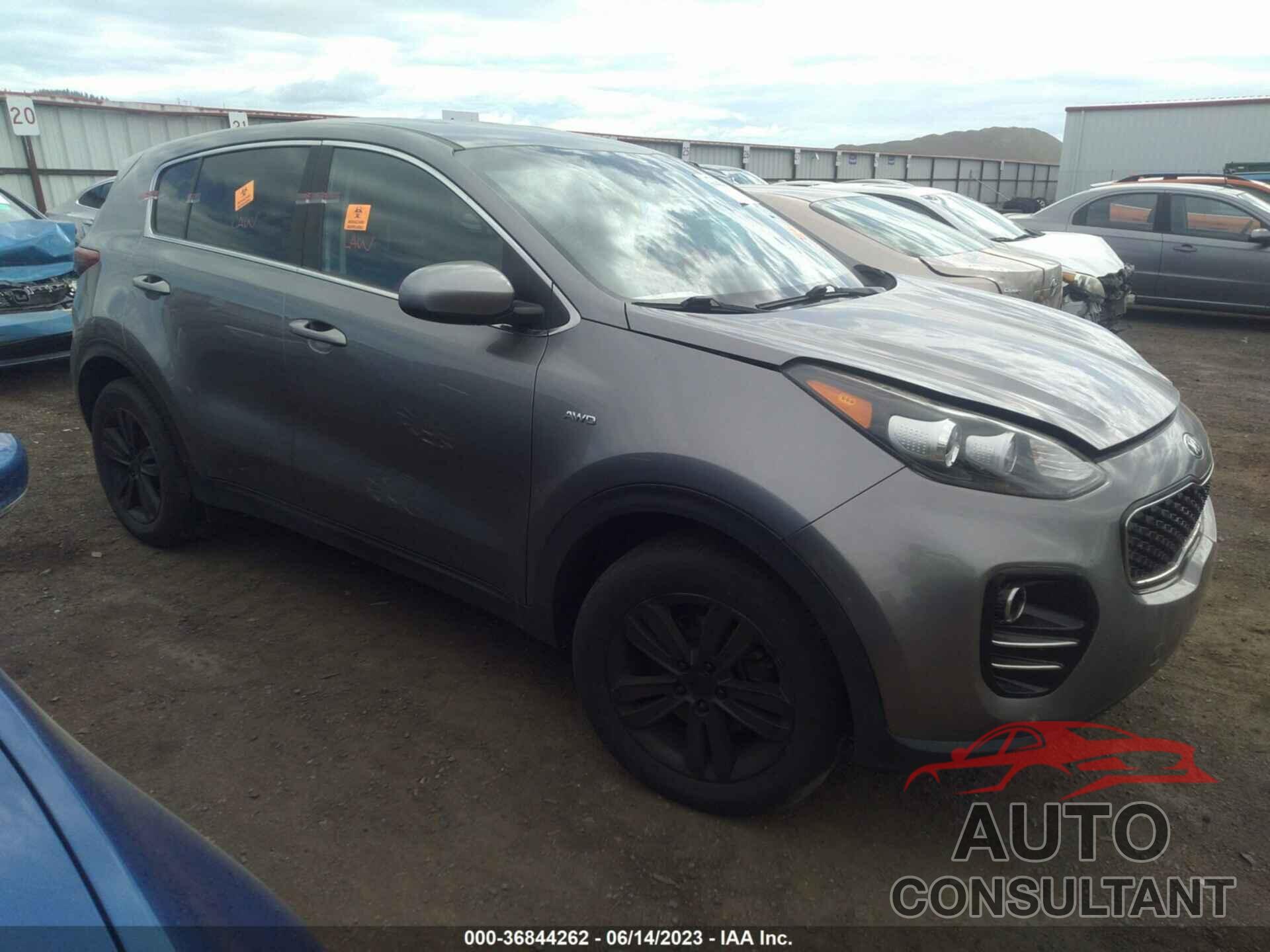 KIA SPORTAGE 2018 - KNDPMCAC5J7324812