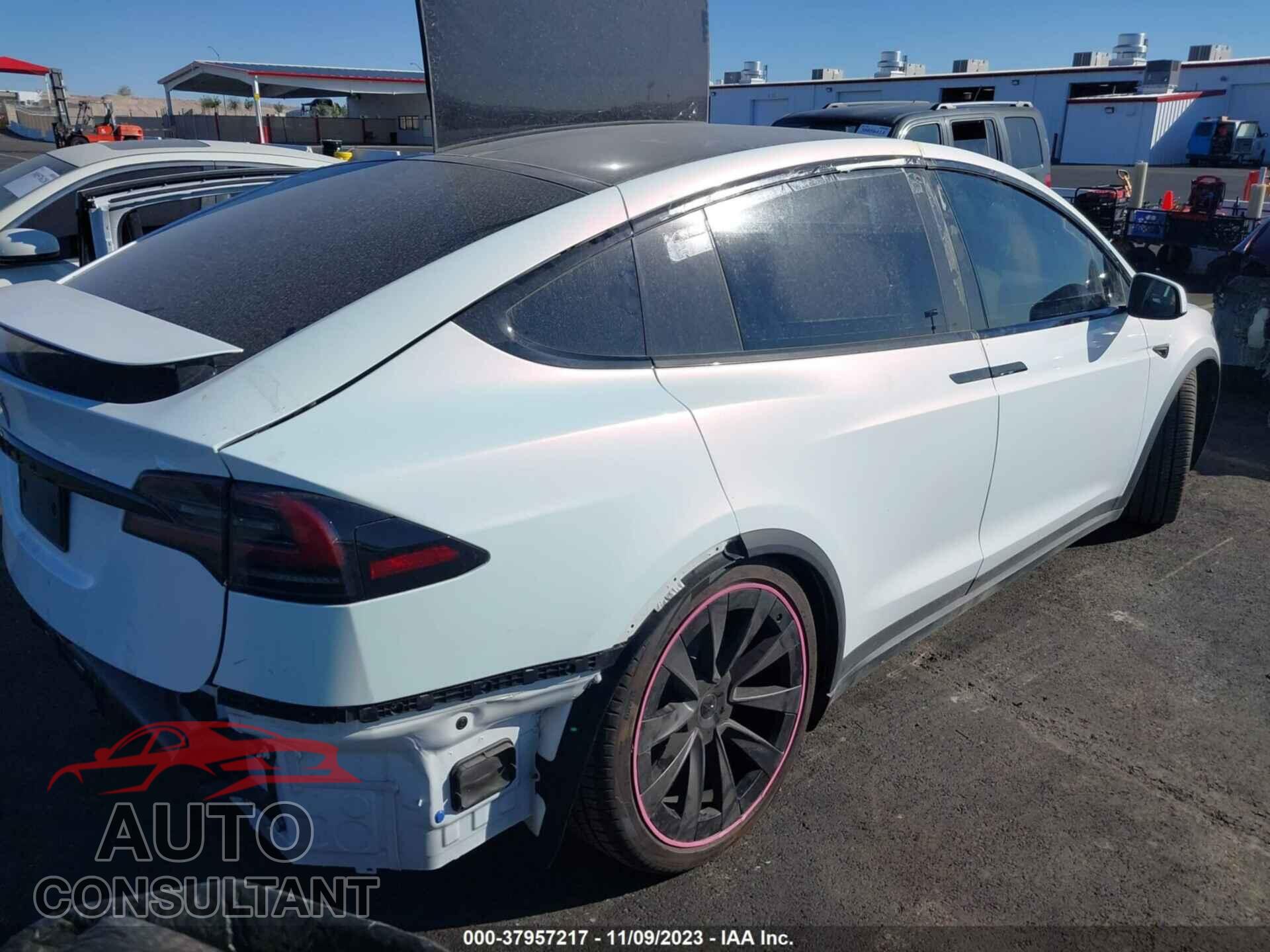 TESLA MODEL X 2023 - 7SAXCBE56PF366310