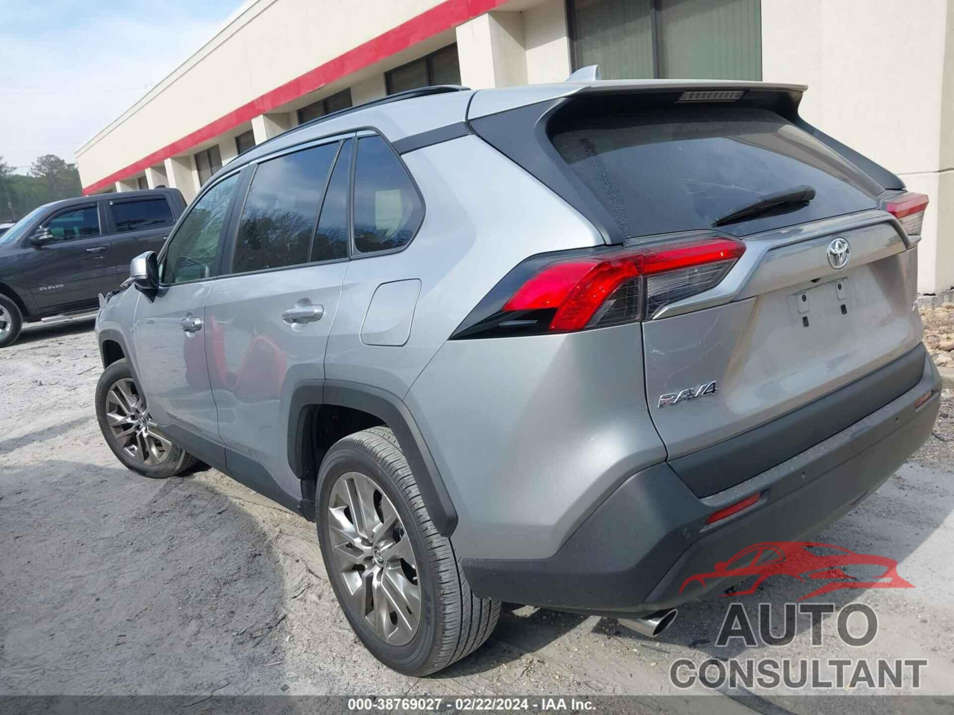 TOYOTA RAV4 2019 - 2T3C1RFV3KW032778