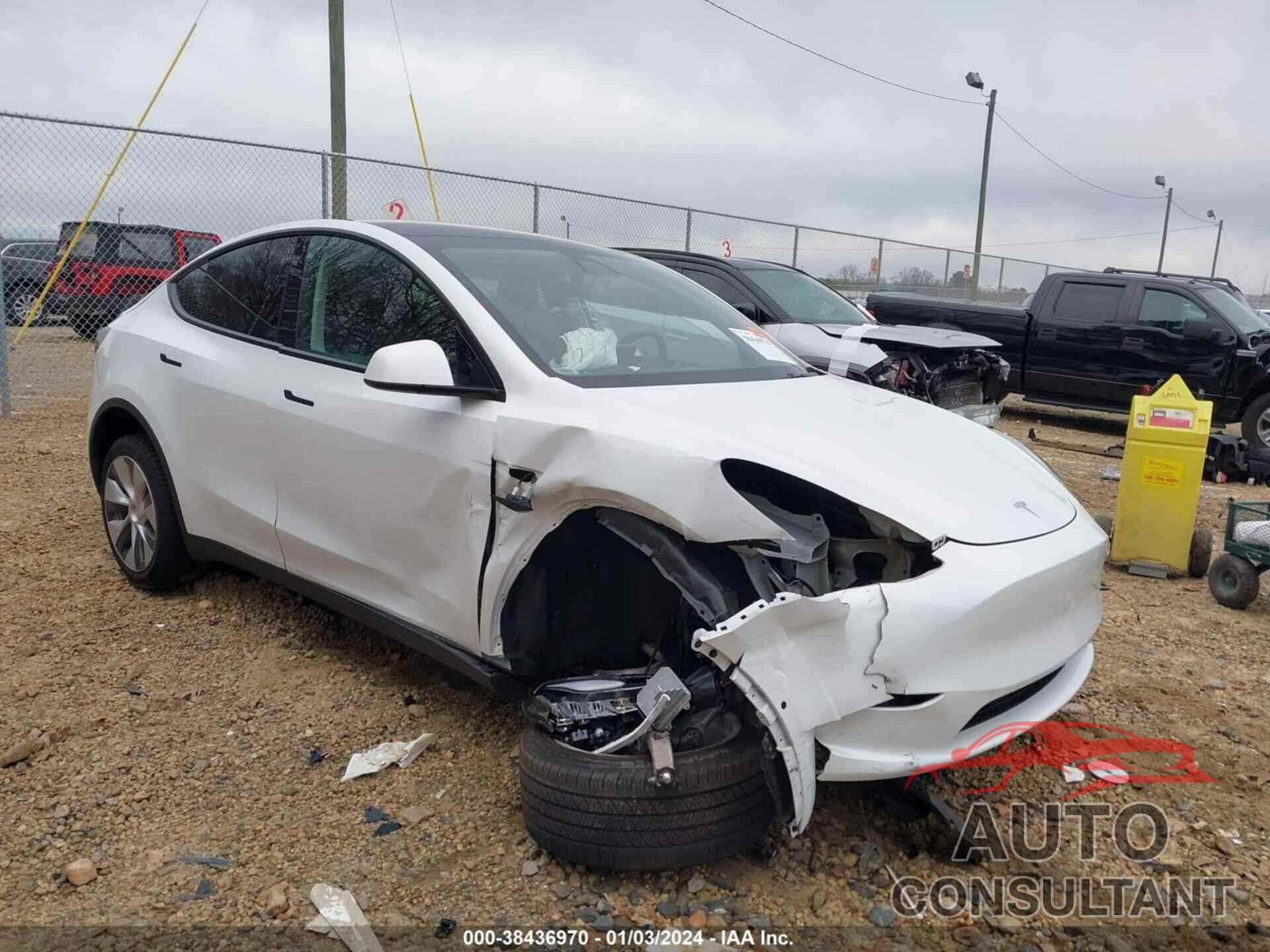 TESLA MODEL Y 2021 - 5YJYGDEE1MF173818