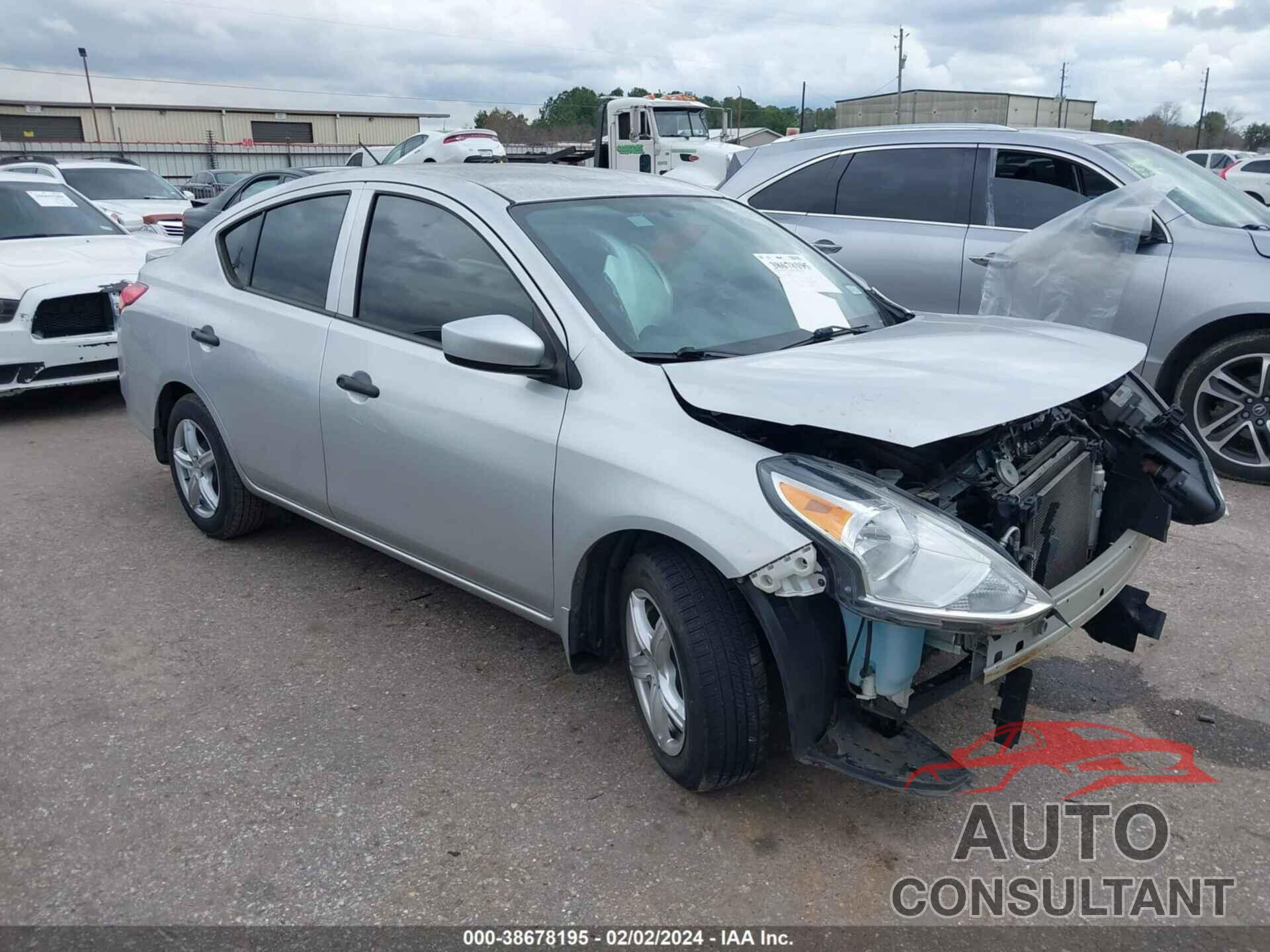 NISSAN VERSA 2018 - 3N1CN7AP2JL807551