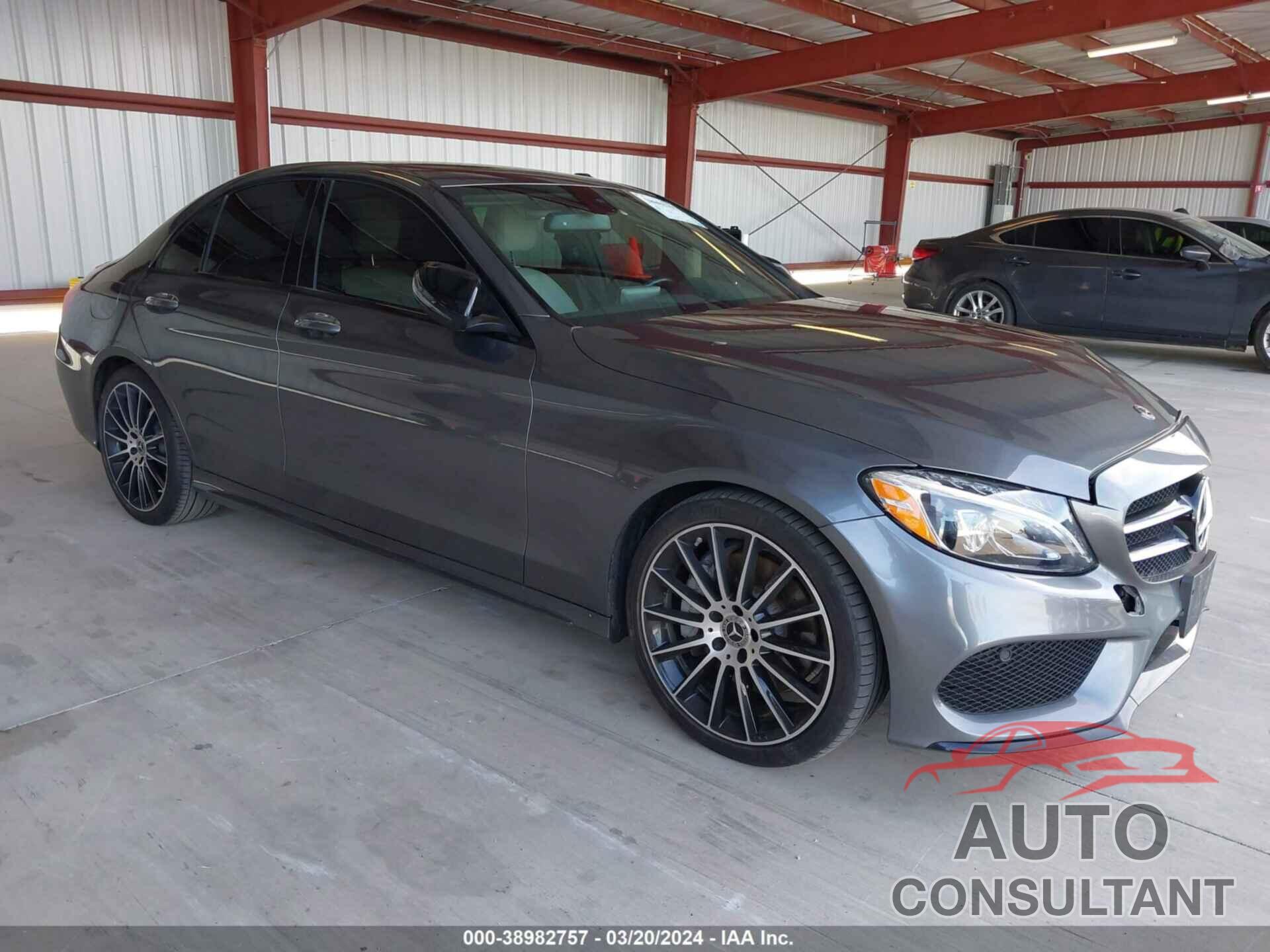 MERCEDES-BENZ C 300 2018 - 55SWF4JBXJU246541