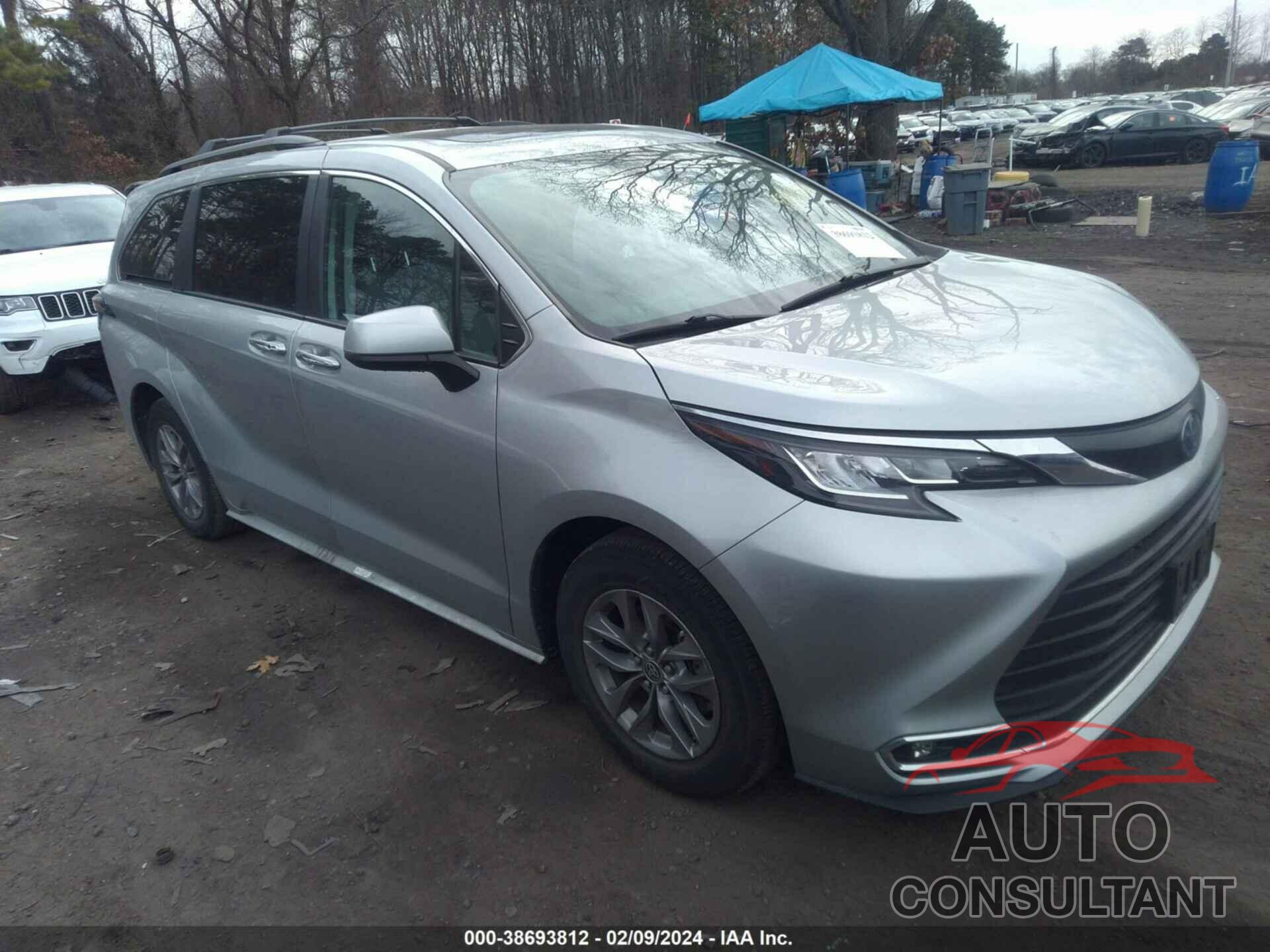 TOYOTA SIENNA 2022 - 5TDYSKFC6NS056300