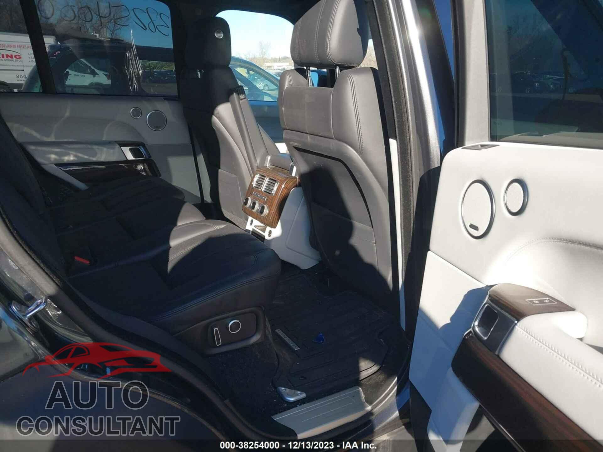 LAND ROVER RANGE ROVER 2017 - SALGS2FEXHA327351
