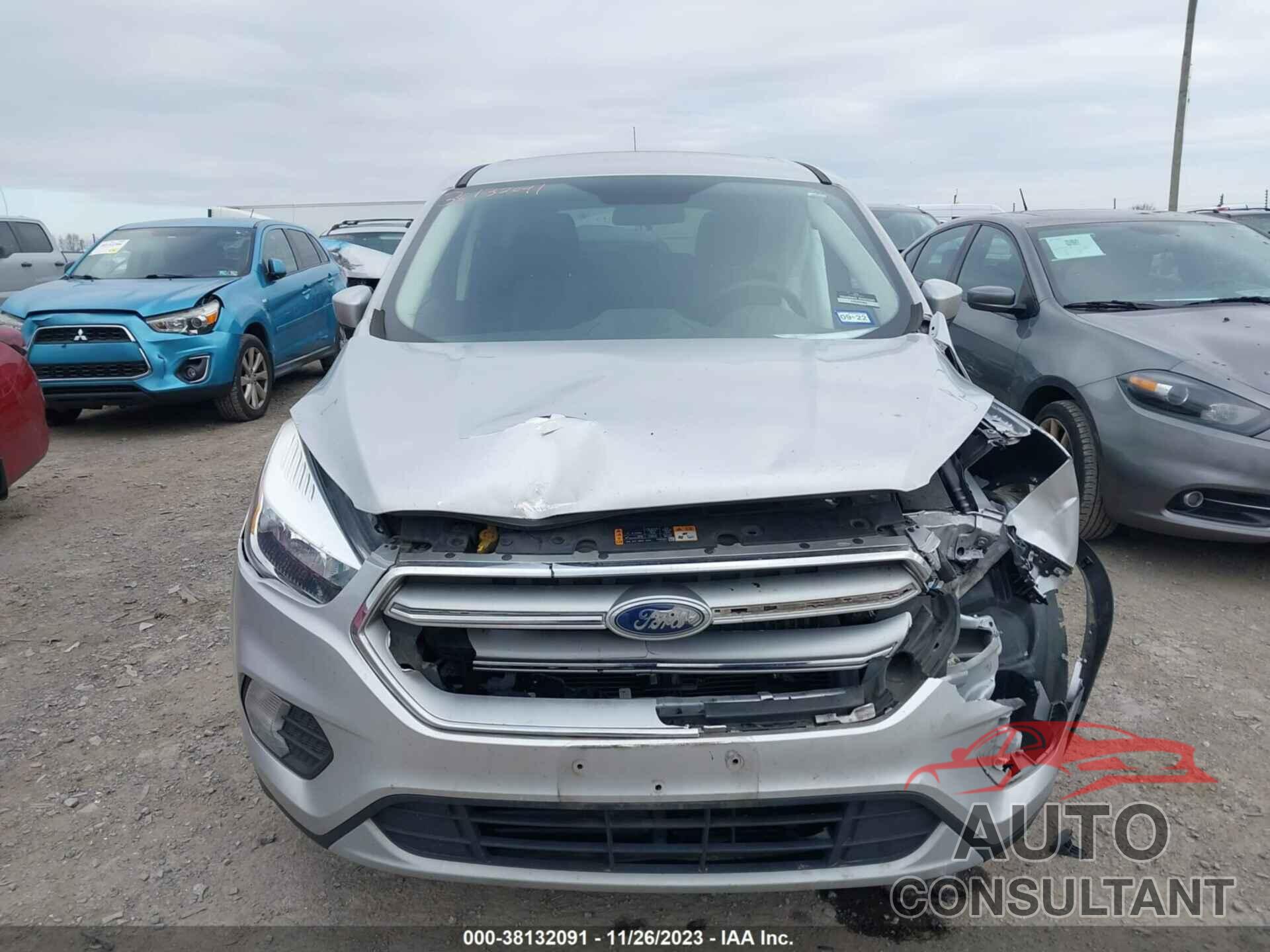 FORD ESCAPE 2019 - 1FMCU0GD8KUA17310