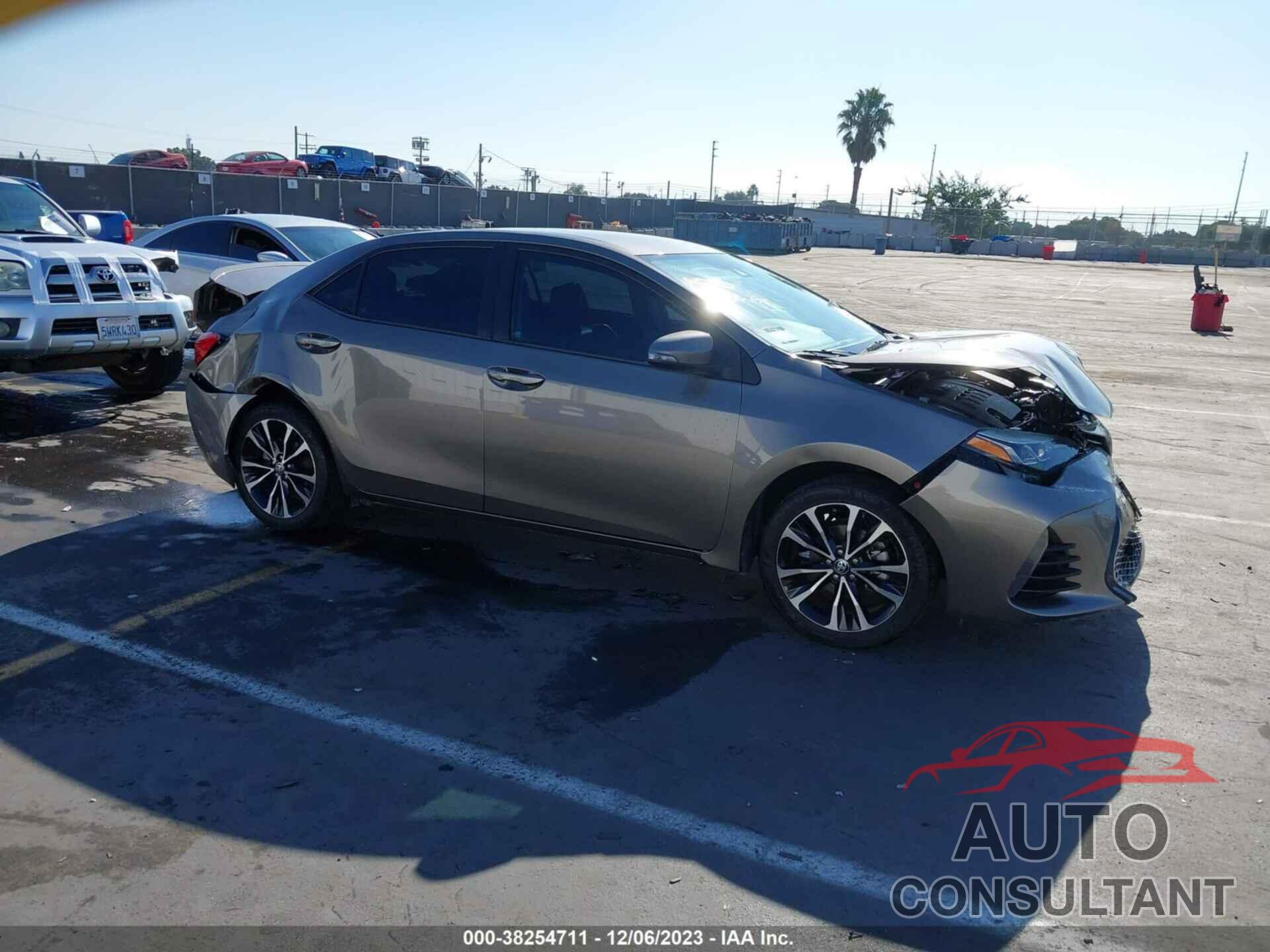 TOYOTA COROLLA 2018 - 5YFBURHE7JP750004