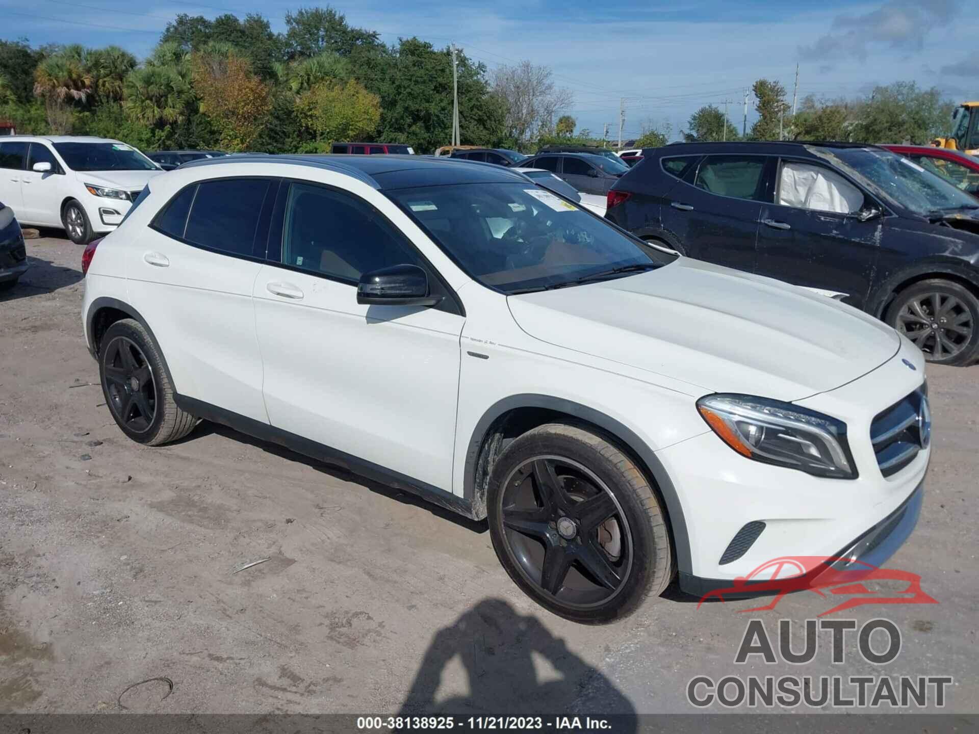 MERCEDES-BENZ GLA 250 2015 - WDCTG4GB7FJ037373