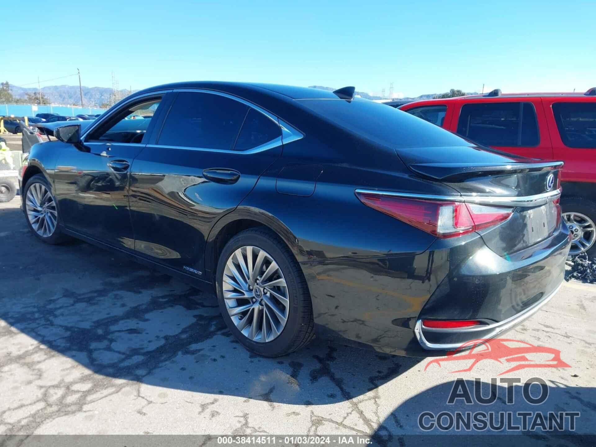 LEXUS ES 300H 2022 - 58AEA1C17NU014947