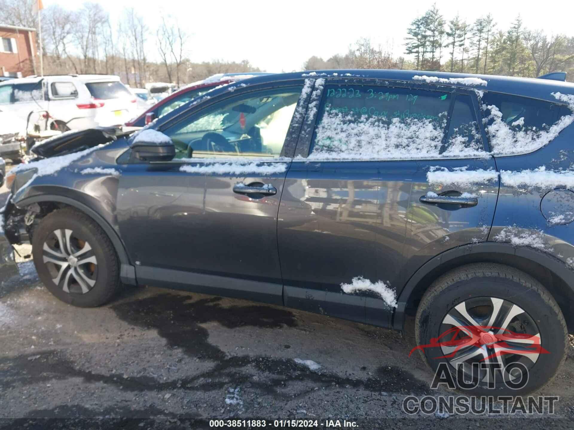 TOYOTA RAV4 2018 - JTMBFREV0JJ219603