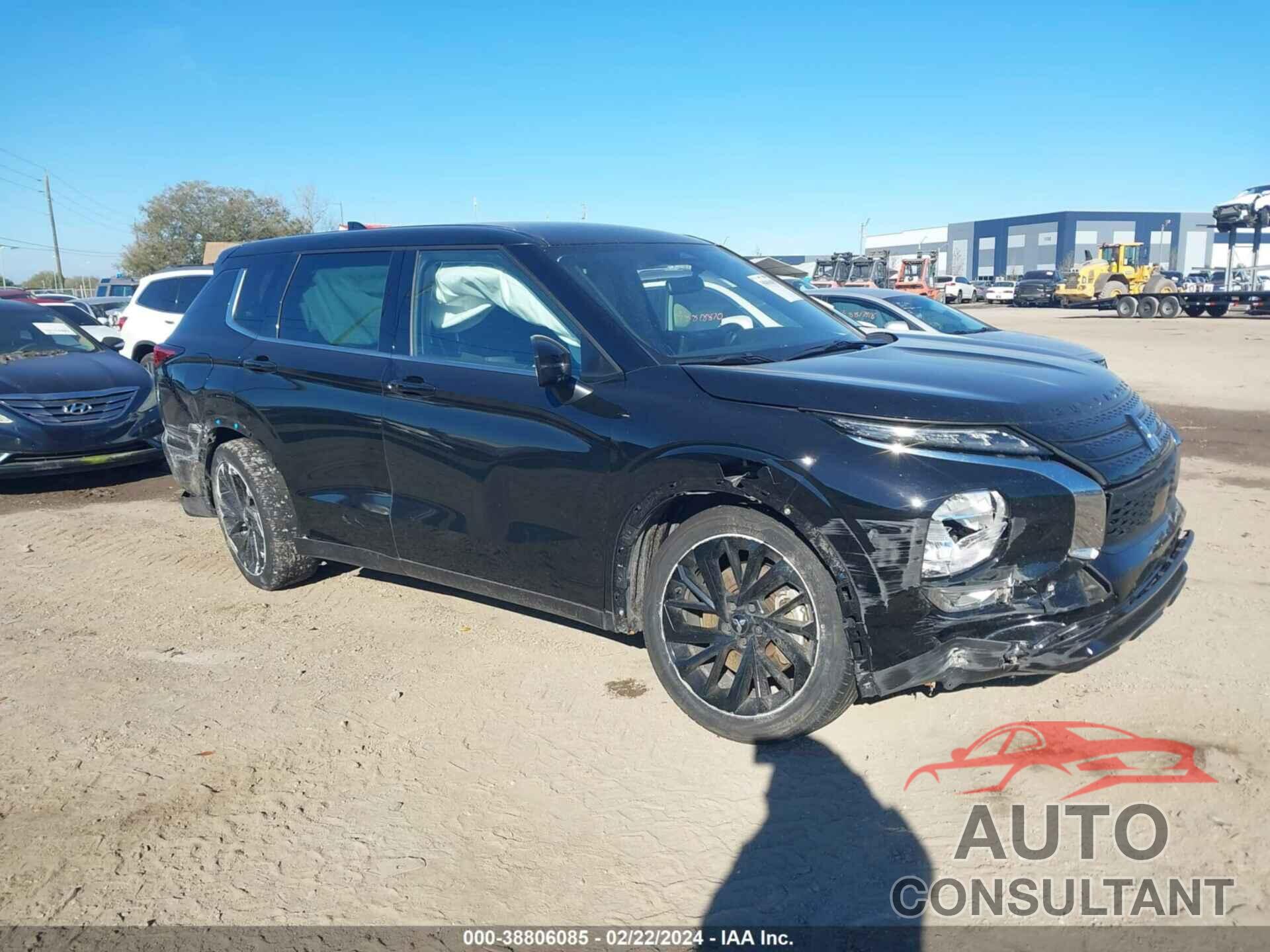 MITSUBISHI OUTLANDER 2023 - JA4J3UA83PZ043139
