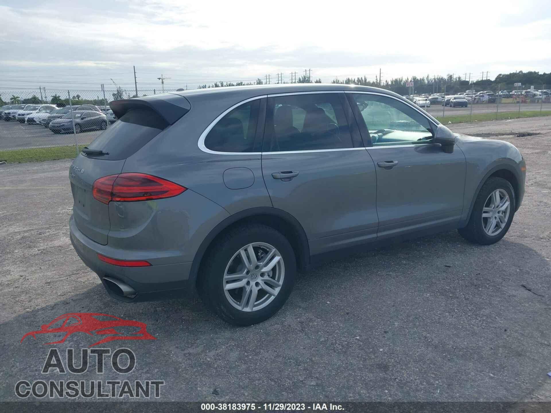 PORSCHE CAYENNE 2016 - WP1AA2A21GLA01758