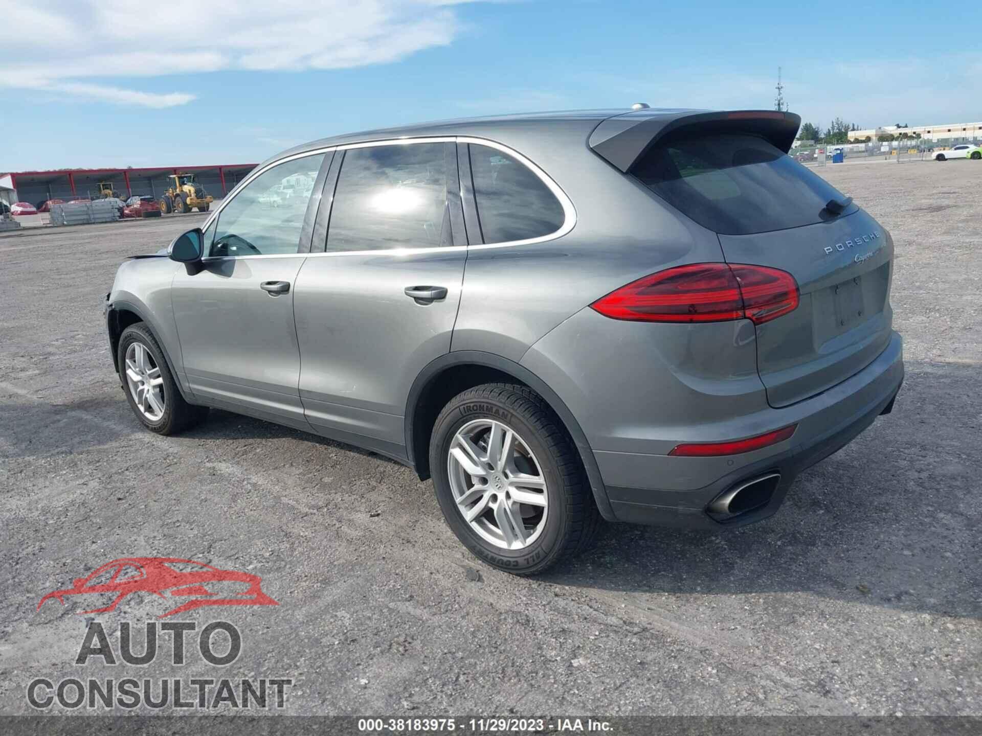 PORSCHE CAYENNE 2016 - WP1AA2A21GLA01758