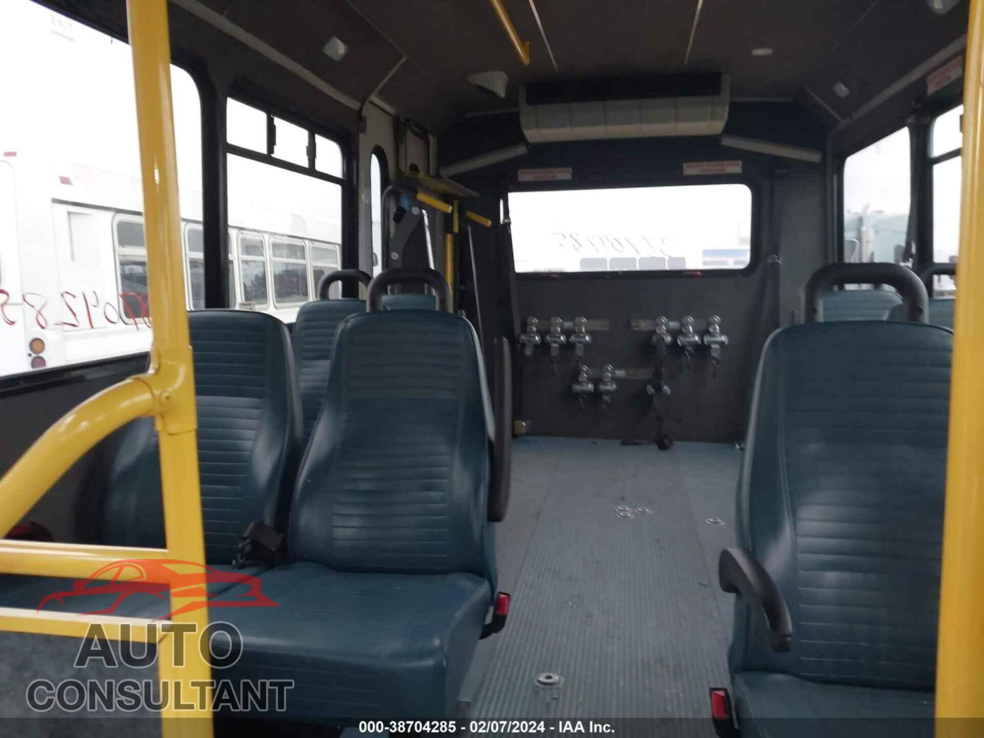 FORD ECONOLINE 2017 - 1FDFE4FS8HDC36987
