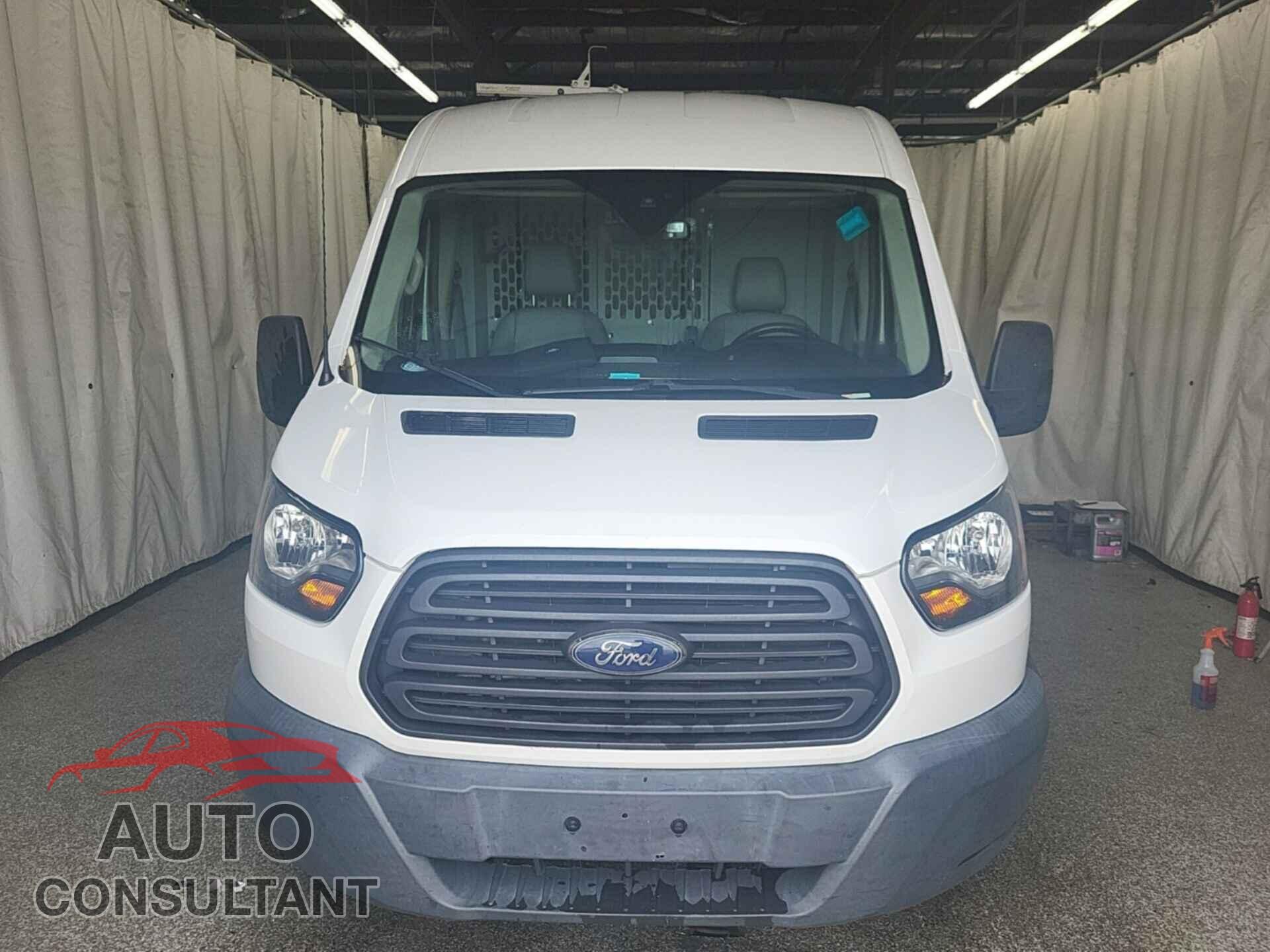 FORD TRANSIT 2018 - 1FTYR2CM1JKA94818