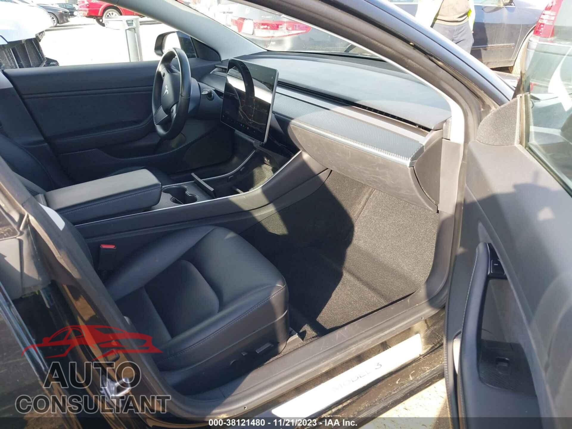 TESLA MODEL 3 2018 - 5YJ3E1EB3JF071923