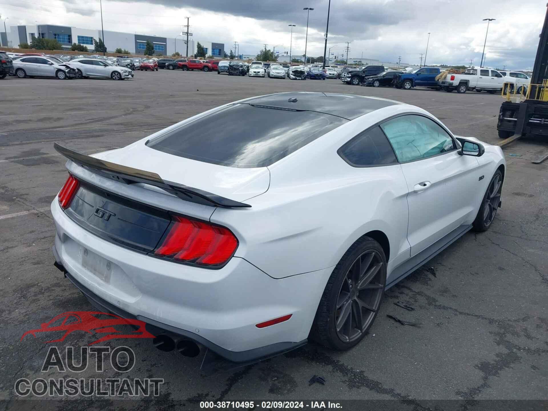 FORD MUSTANG 2018 - 1FA6P8CF8J5165874