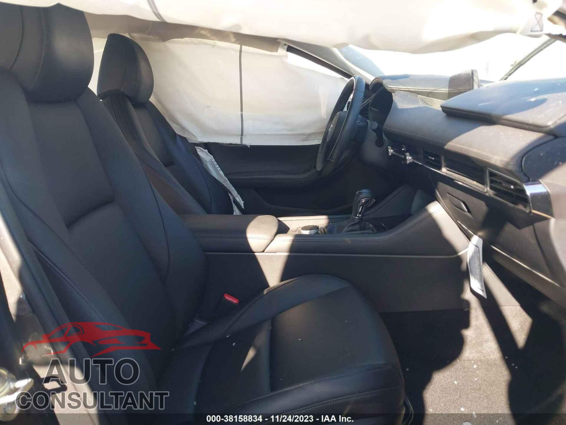 MAZDA MAZDA3 2019 - JM1BPACL2K1108505