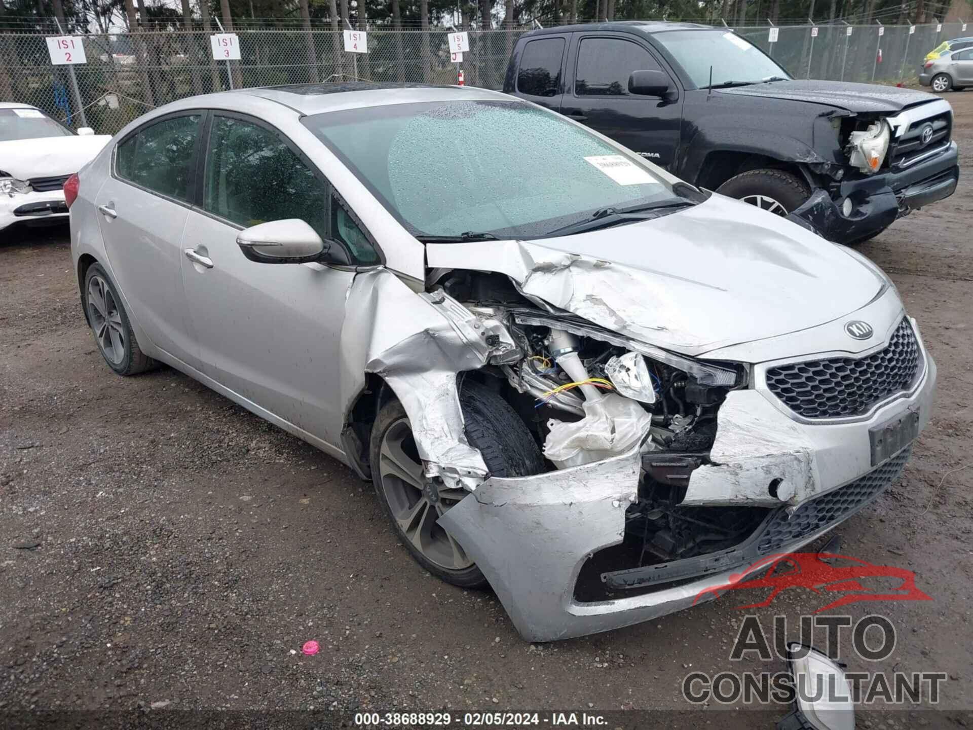 KIA FORTE 2016 - KNAFZ4A83G5556468