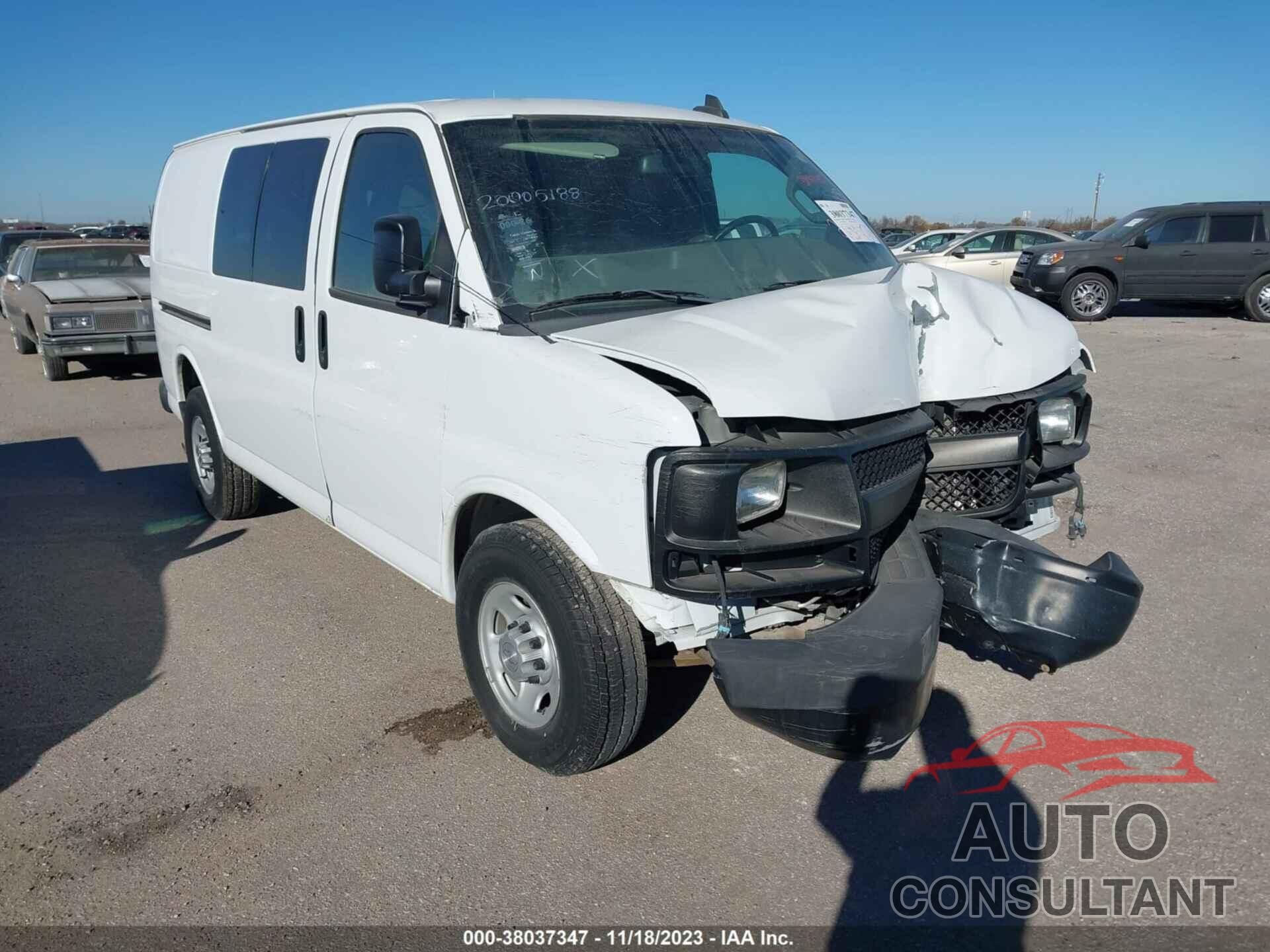 CHEVROLET EXPRESS CARGO VAN 2017 - 1GCWGAFF6H1185734