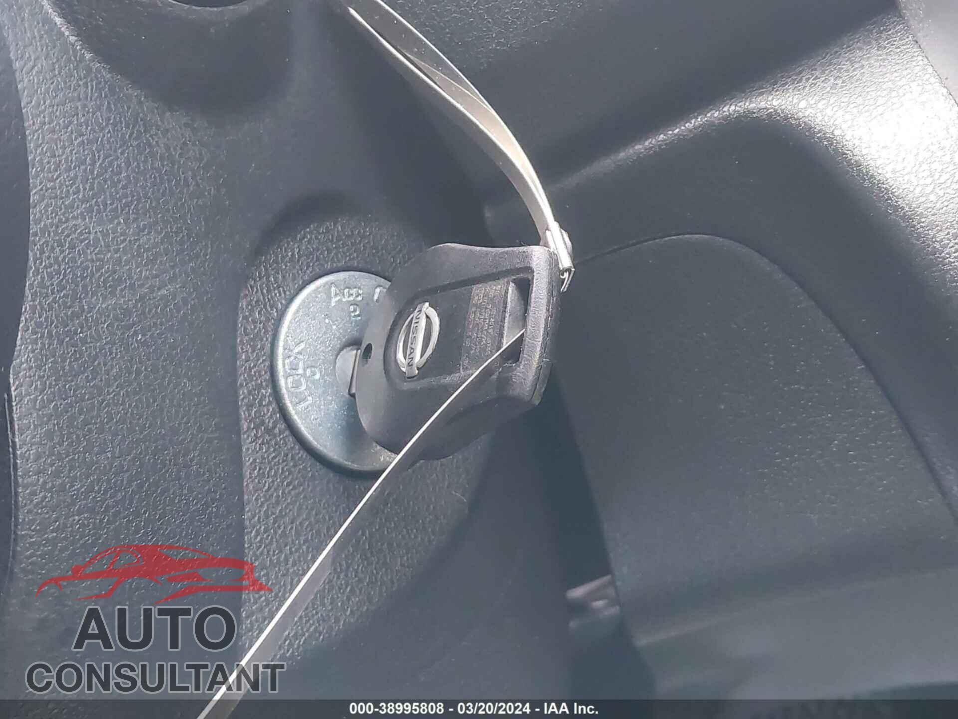NISSAN VERSA NOTE 2017 - 3N1CE2CP3HL379774