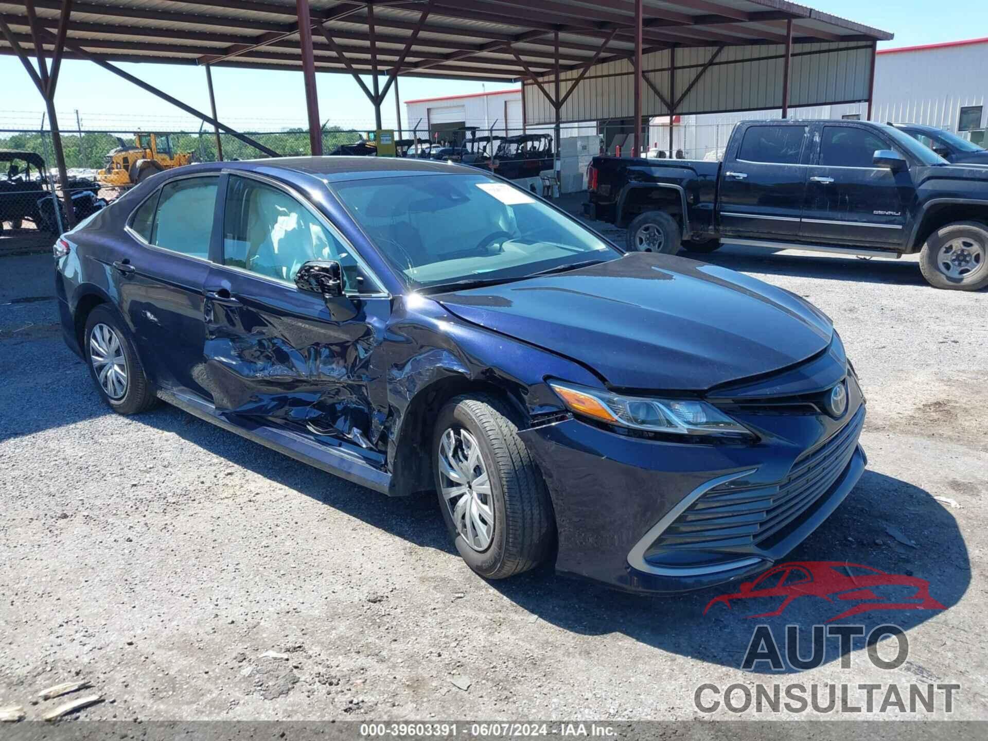 TOYOTA CAMRY 2022 - 4T1C31AK2NU590773