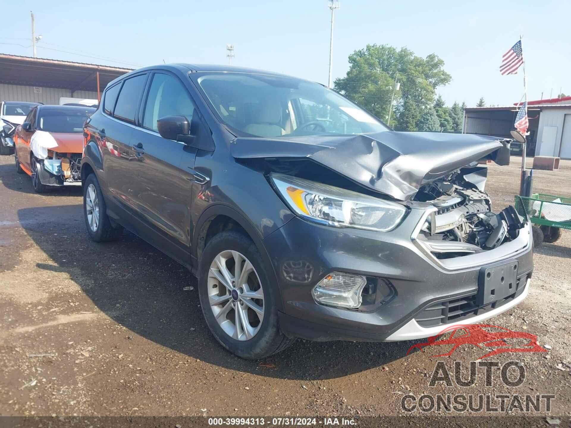 FORD ESCAPE 2017 - 1FMCU9GD6HUB03597