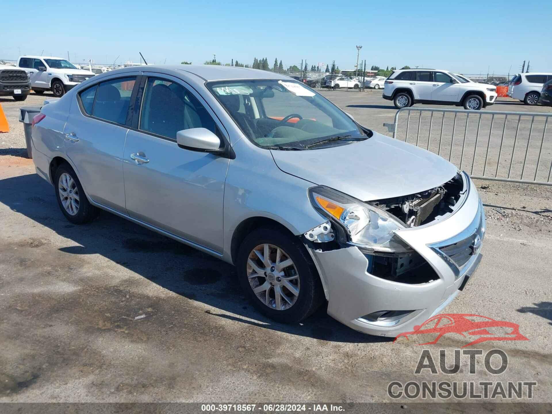 NISSAN VERSA 2018 - 3N1CN7AP5JL861104