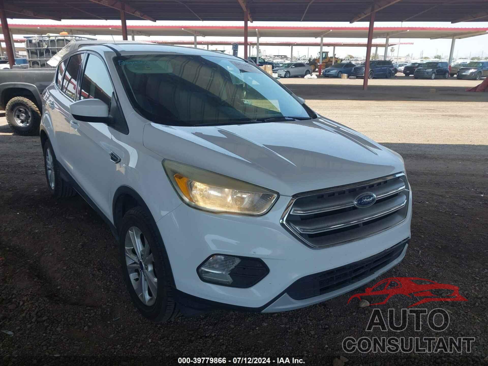 FORD ESCAPE 2017 - 1FMCU9GD7HUA62784